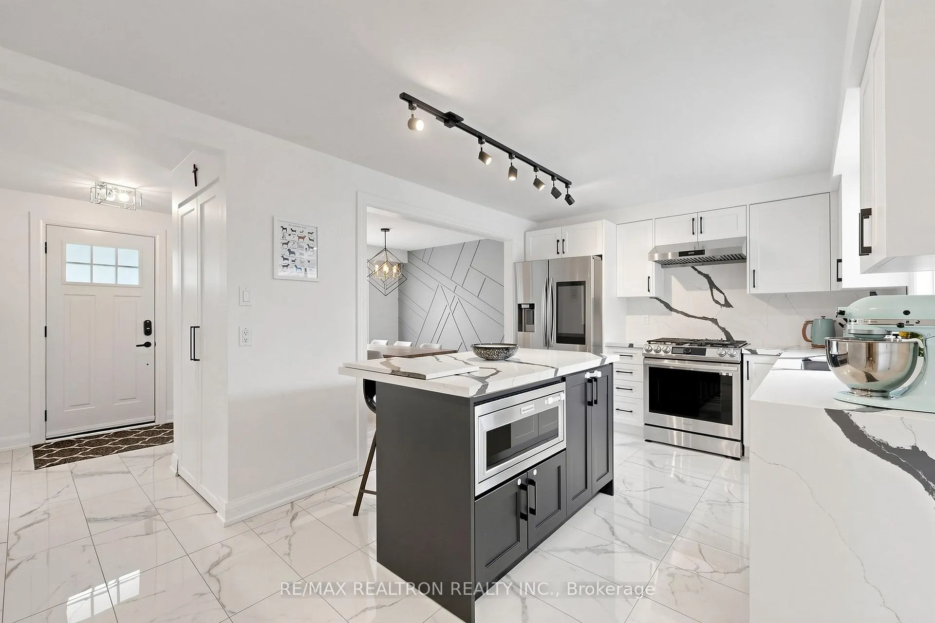 Photo 17 of 6 Dorling Avenue, Ajax, South East — HOMEH