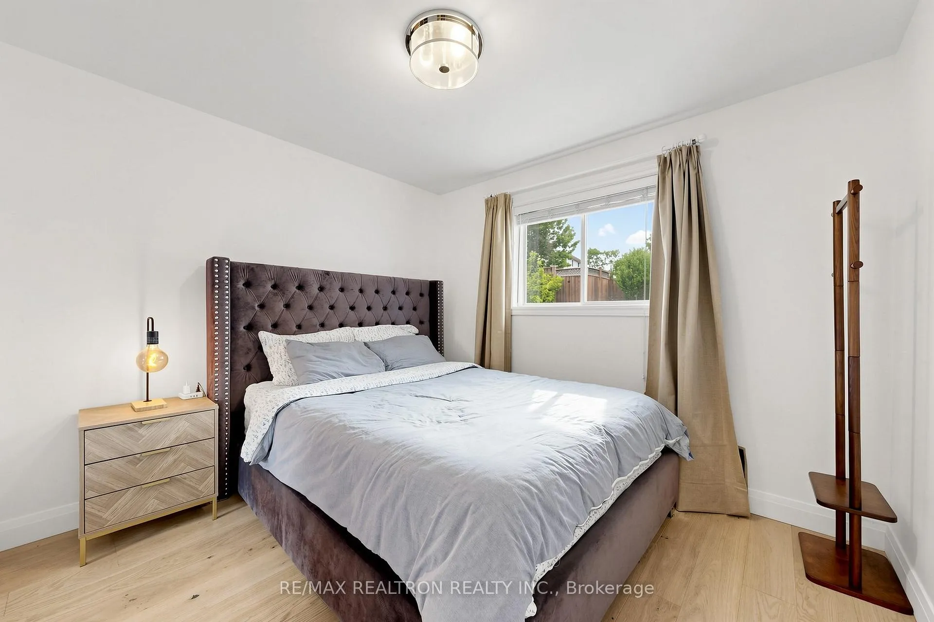 Photo 22 of 6 Dorling Avenue, Ajax, South East — HOMEH