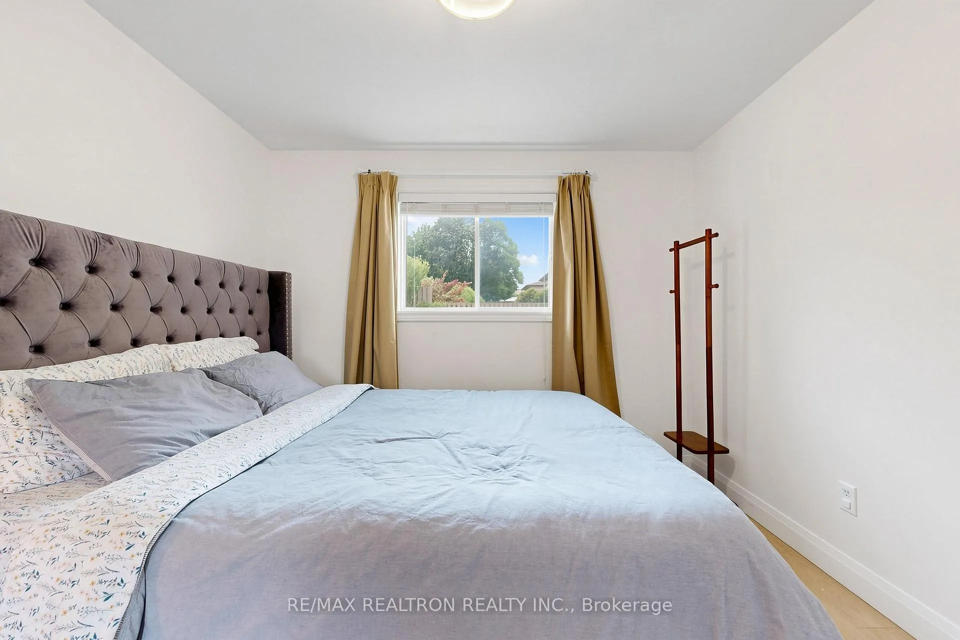 Photo 23 of 6 Dorling Avenue, Ajax, South East — HOMEH