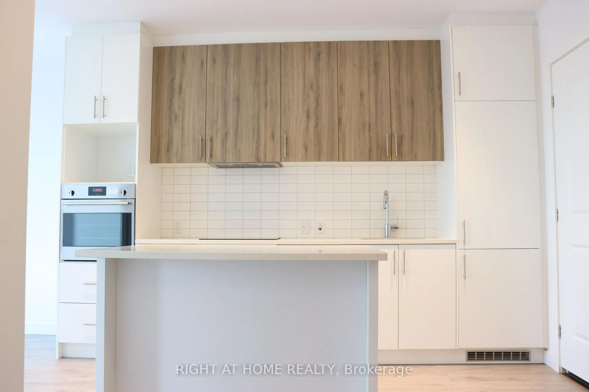 Photo 6 of Unit 803, 181 King Street S, Waterloo, Uptown West — HOMEH