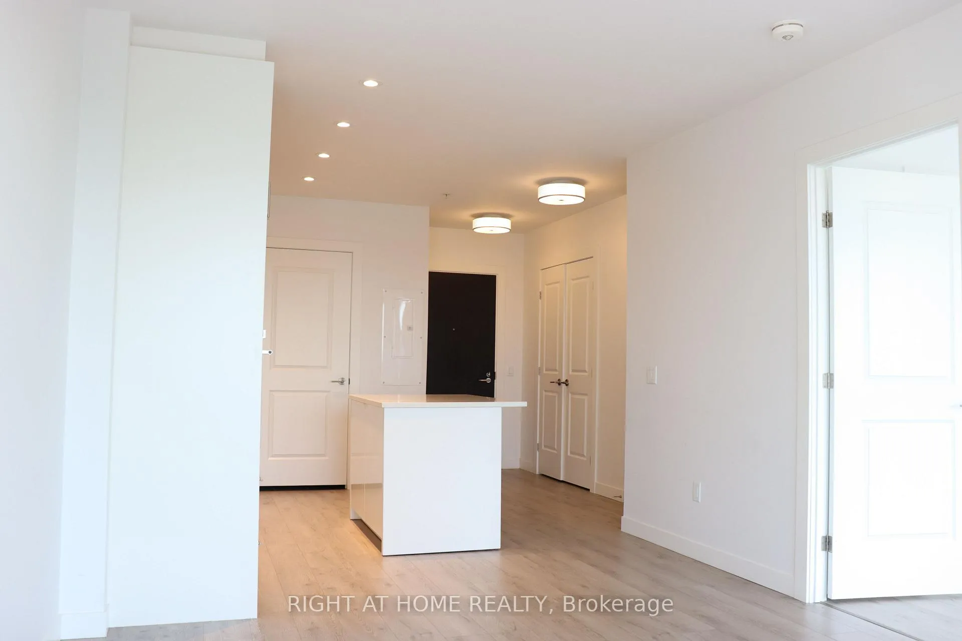 Photo 10 of Unit 803, 181 King Street S, Waterloo, Uptown West — HOMEH