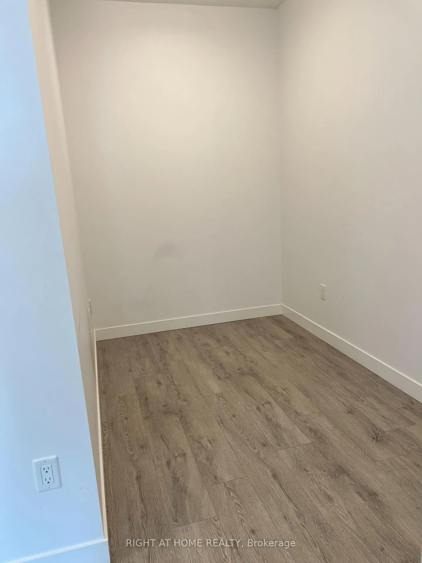Photo 11 of Unit 803, 181 King Street S, Waterloo, Uptown West — HOMEH
