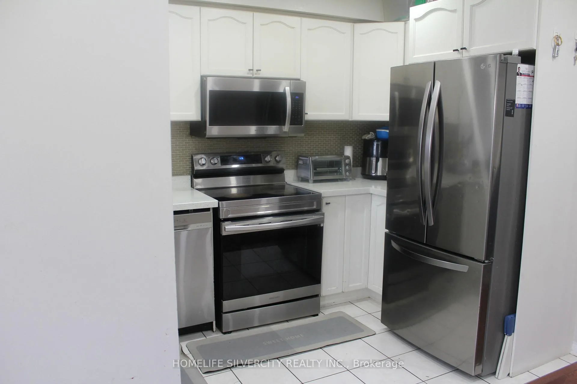 Photo 13 of 92 Tomabrook Crescent, Brampton, Sandringham-Wellington — HOMEH