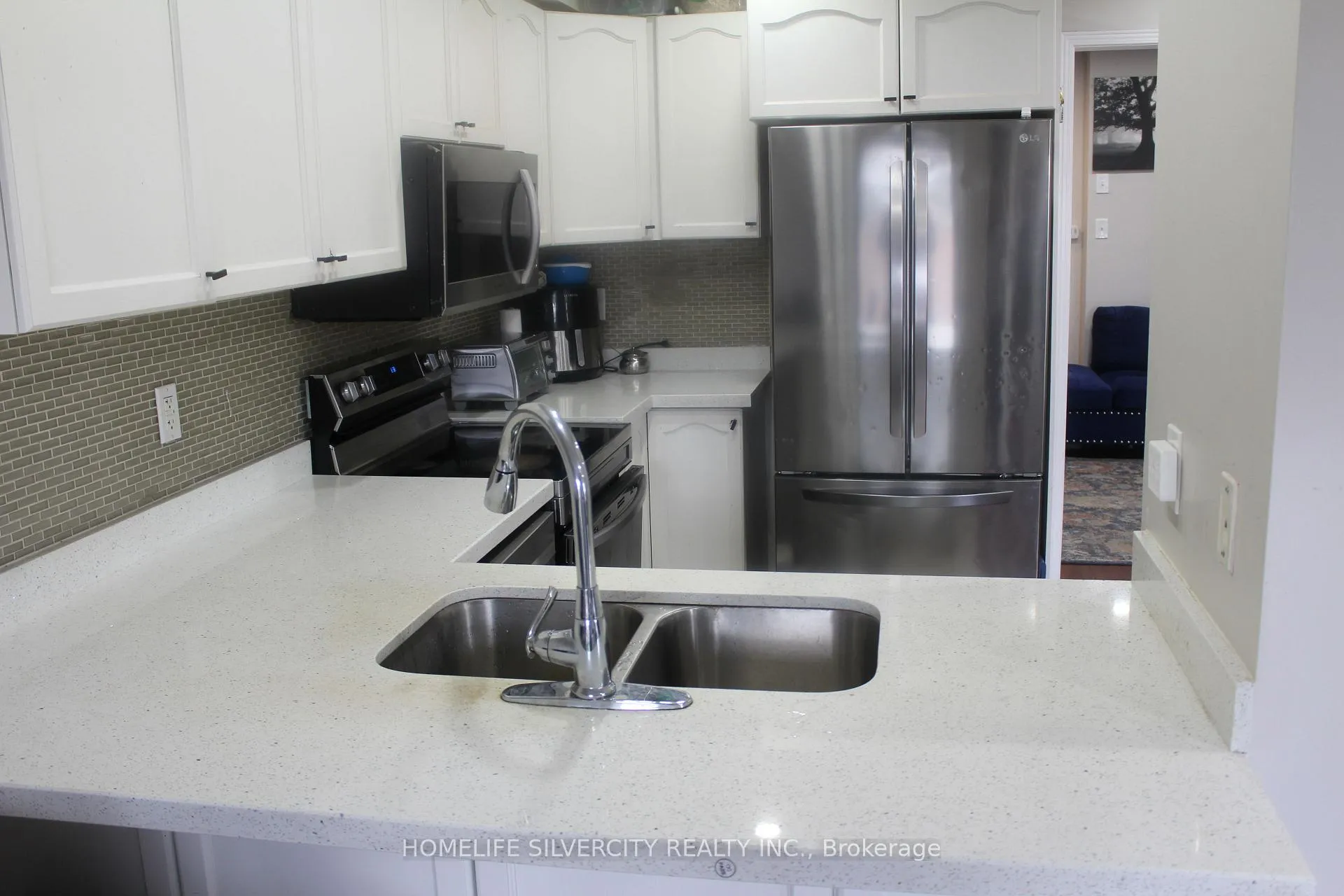 Photo 14 of 92 Tomabrook Crescent, Brampton, Sandringham-Wellington — HOMEH