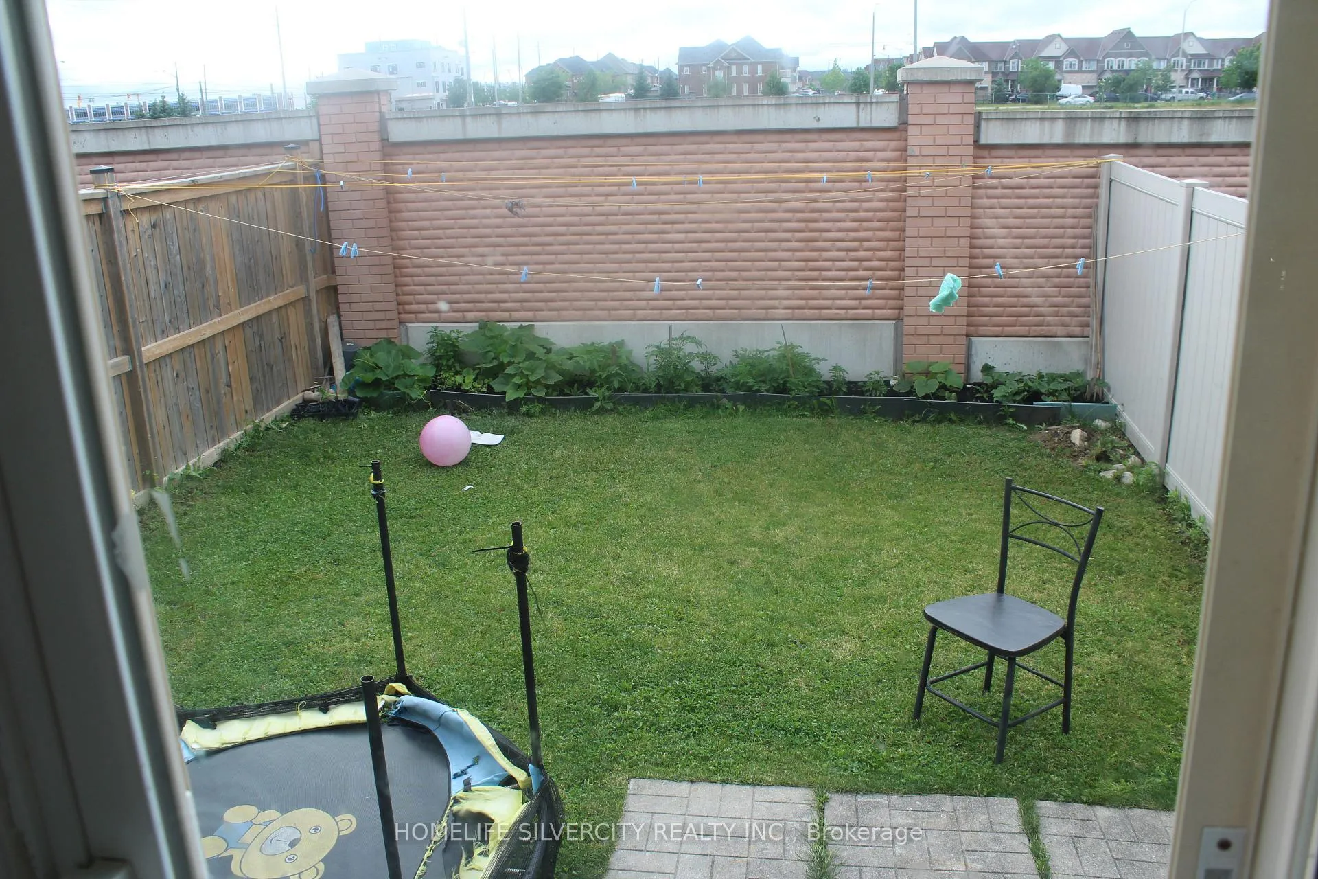 Photo 47 of 92 Tomabrook Crescent, Brampton, Sandringham-Wellington — HOMEH