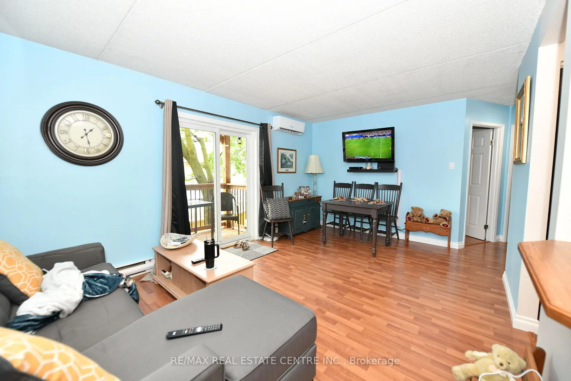 Photo 3 of Unit 206, 266 Overlea Drive, Kitchener, Victoria Hills — HOMEH