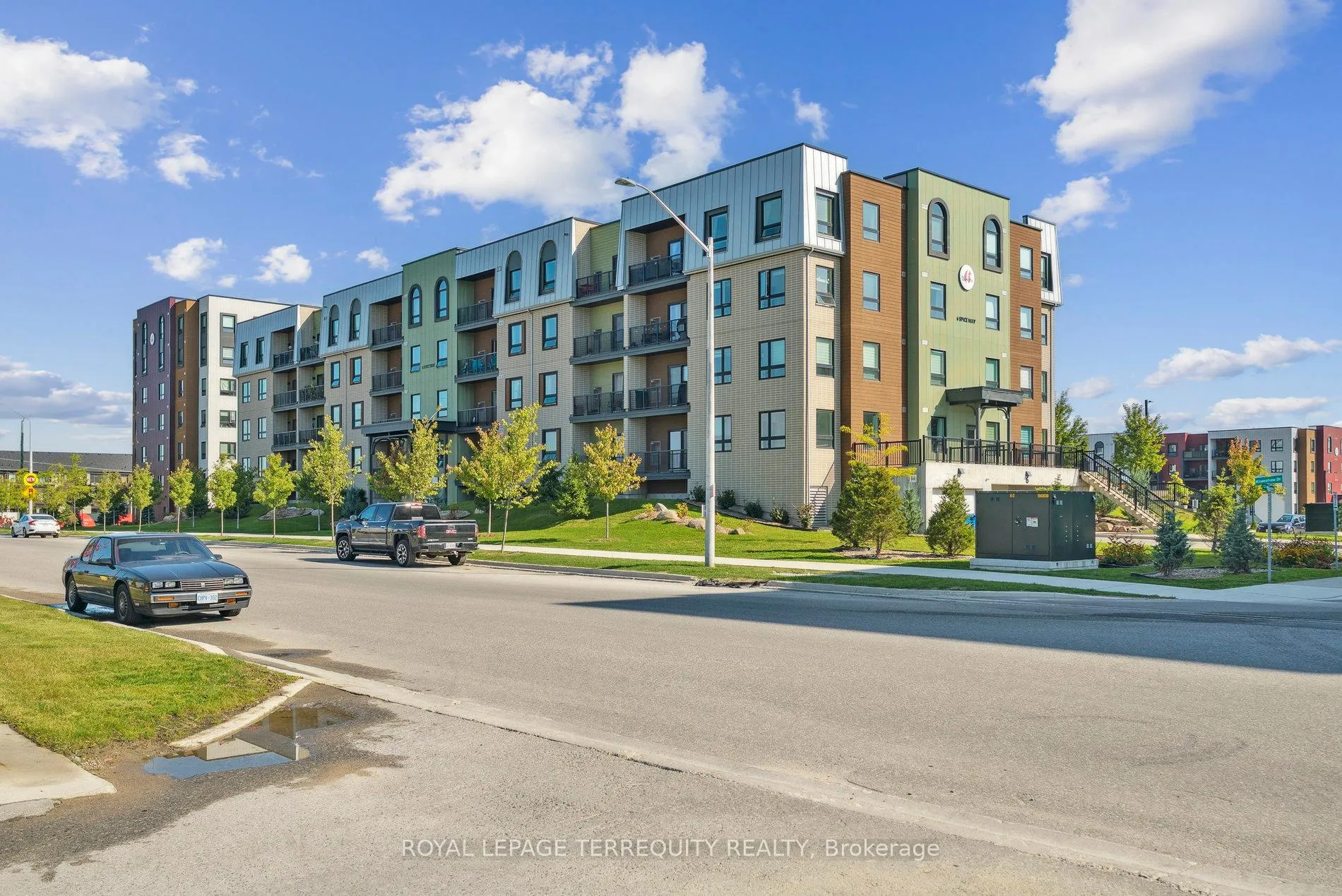 Photo 1 of Unit 102, 6 Spice Way, Barrie, Rural Barrie Southeast — HOMEH