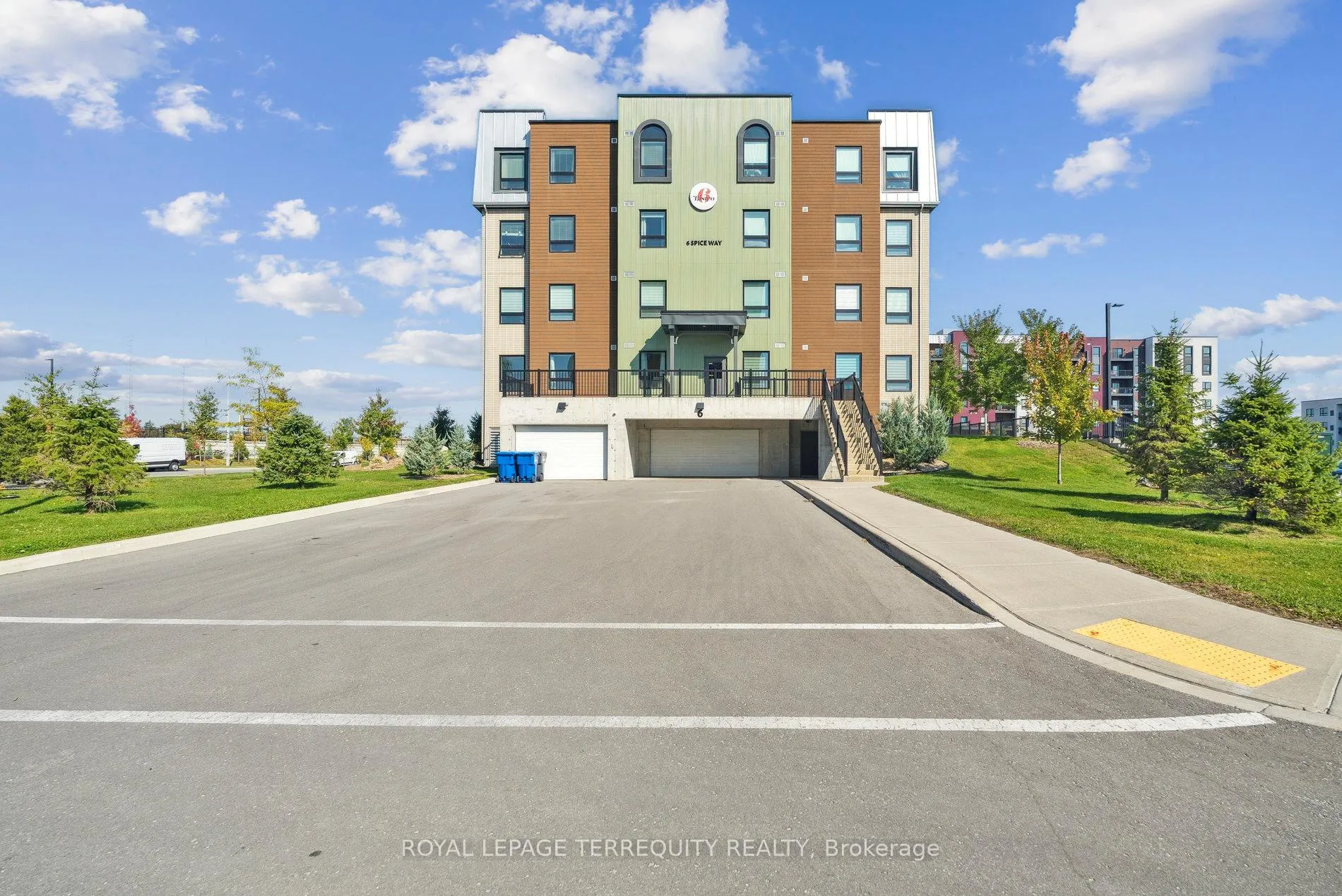 Photo 2 of Unit 102, 6 Spice Way, Barrie, Rural Barrie Southeast — HOMEH