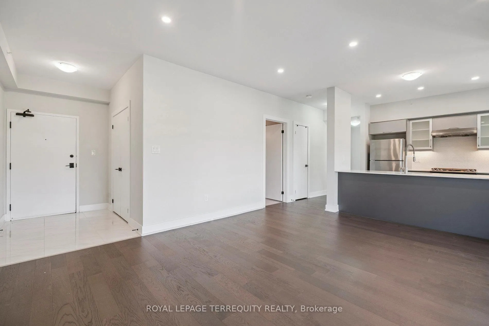 Photo 18 of Unit 102, 6 Spice Way, Barrie, Rural Barrie Southeast — HOMEH