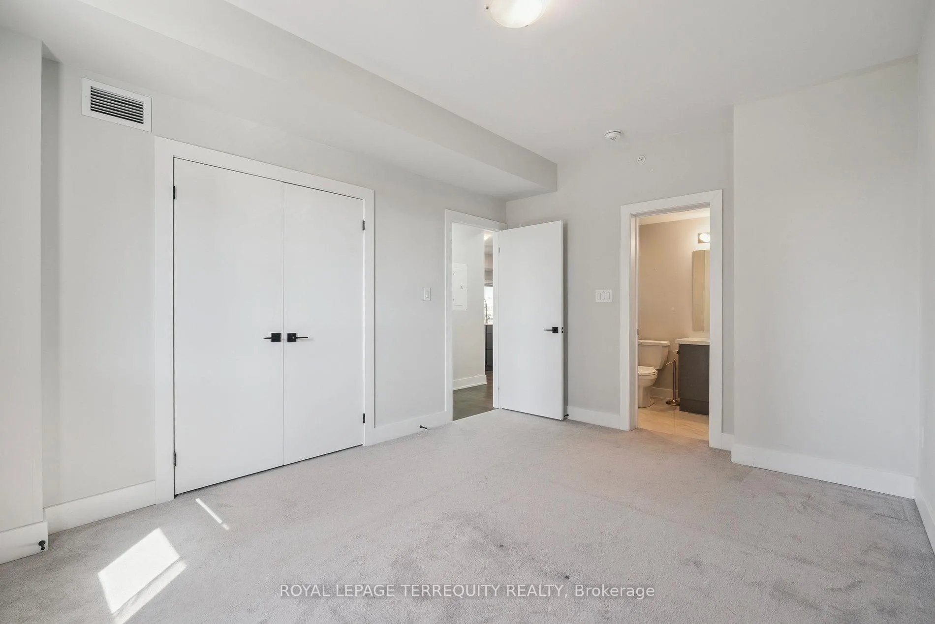 Photo 31 of Unit 102, 6 Spice Way, Barrie, Rural Barrie Southeast — HOMEH