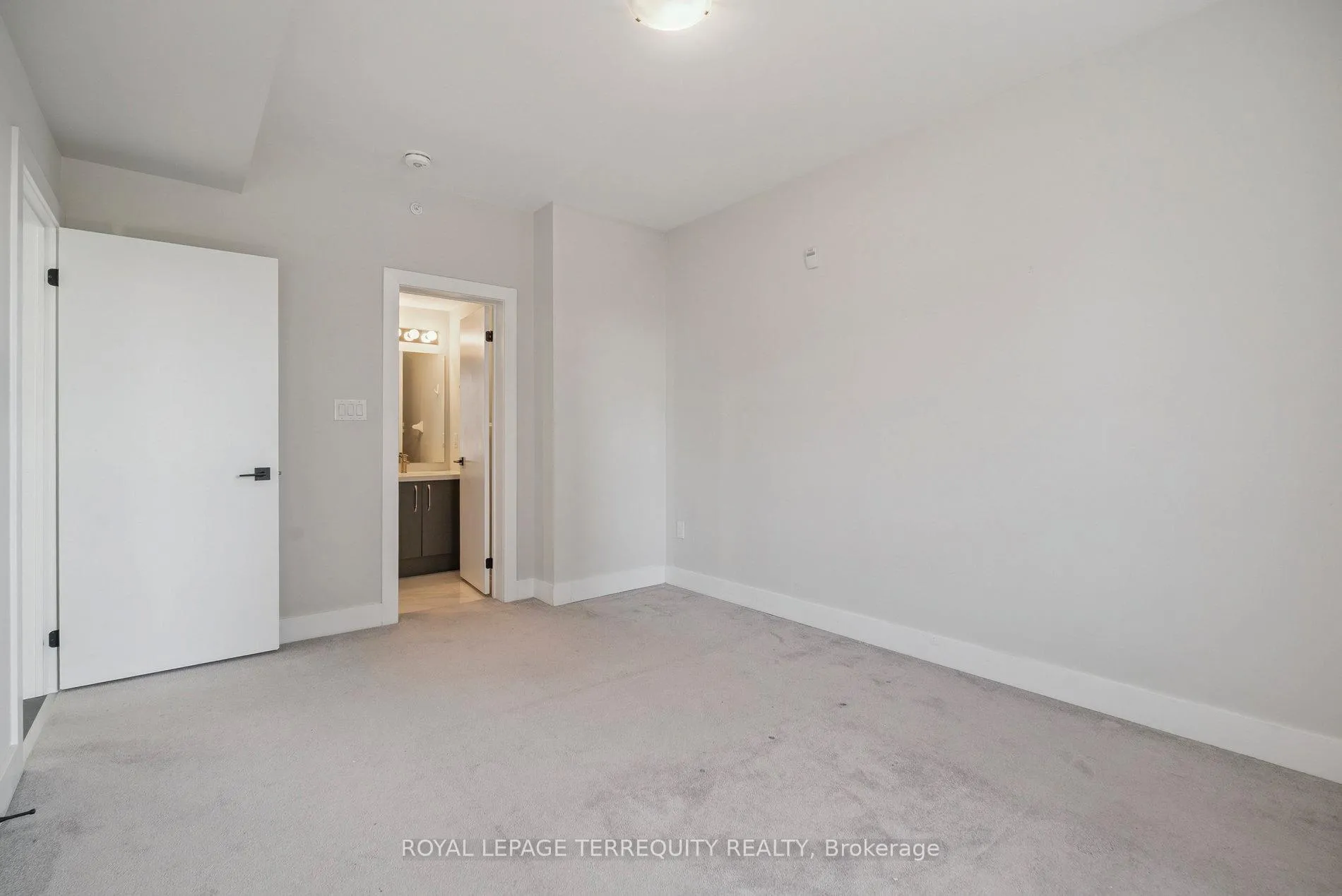 Photo 32 of Unit 102, 6 Spice Way, Barrie, Rural Barrie Southeast — HOMEH
