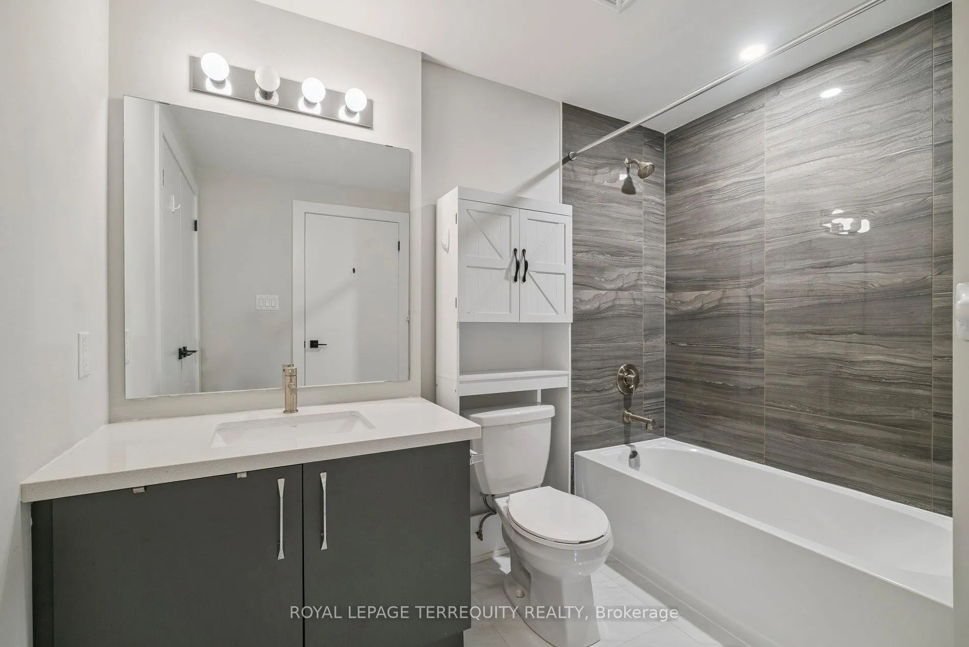 Photo 34 of Unit 102, 6 Spice Way, Barrie, Rural Barrie Southeast — HOMEH