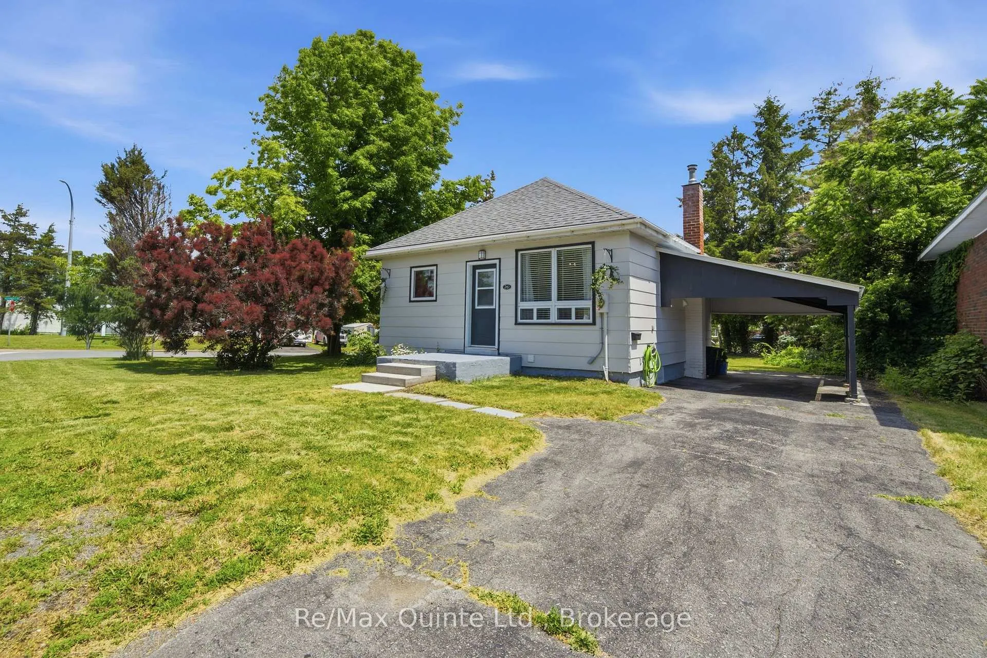 Photo 2 of 261 Sidney Street, Quinte West, Trenton Ward — HOMEH