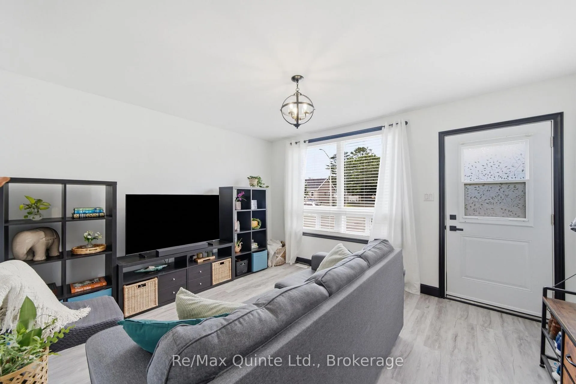Photo 14 of 261 Sidney Street, Quinte West, Trenton Ward — HOMEH
