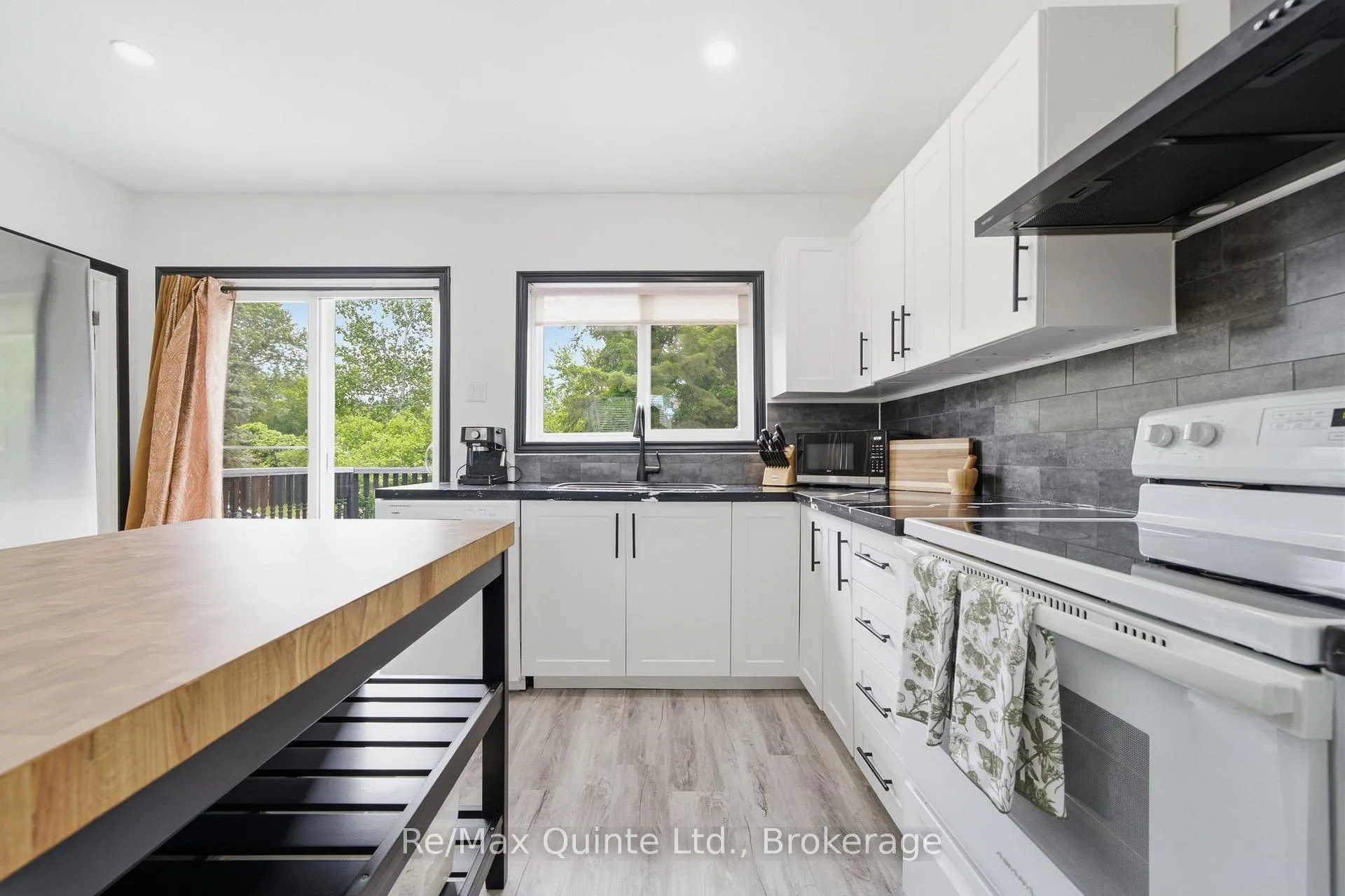 Photo 22 of 261 Sidney Street, Quinte West, Trenton Ward — HOMEH