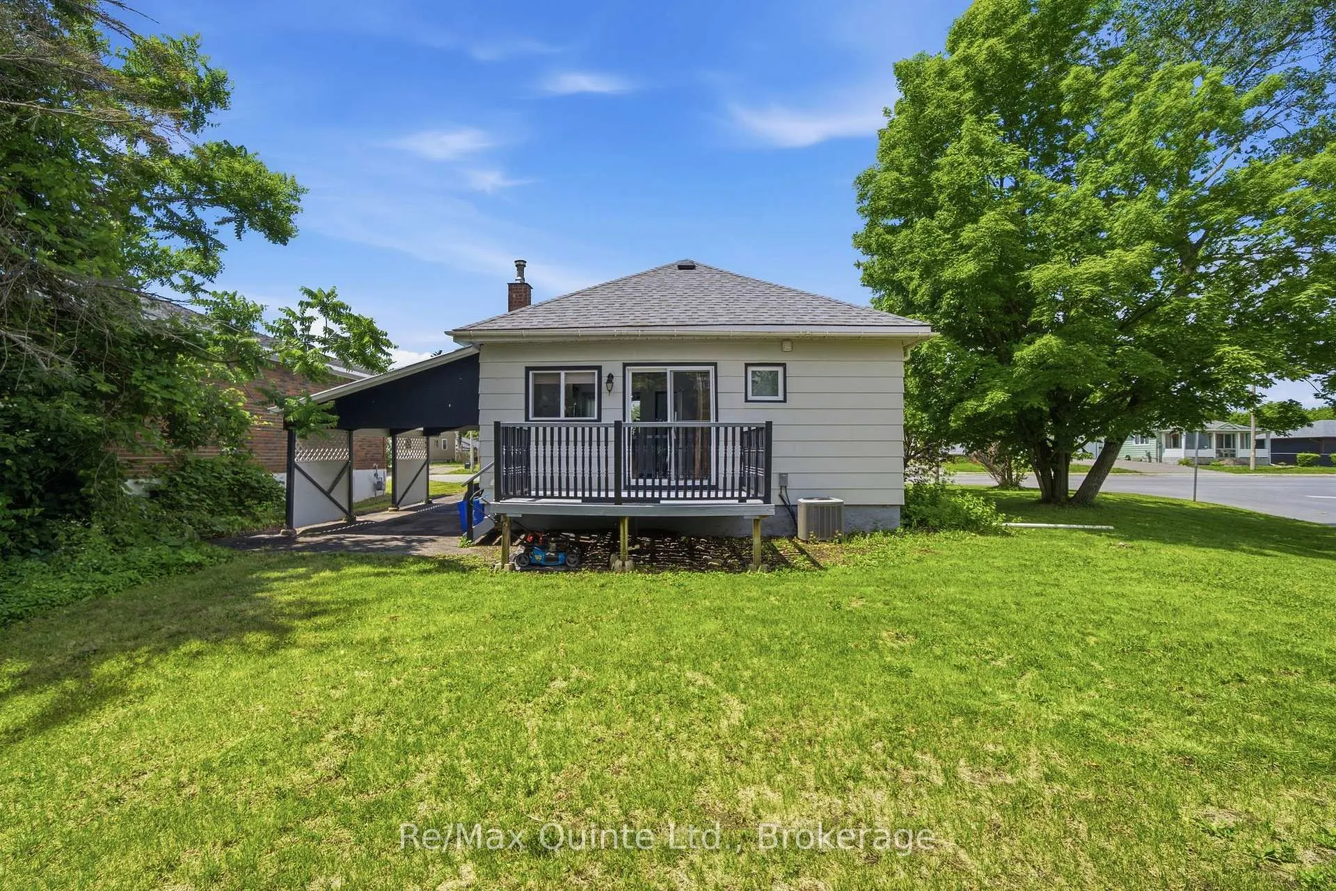 Photo 40 of 261 Sidney Street, Quinte West, Trenton Ward — HOMEH