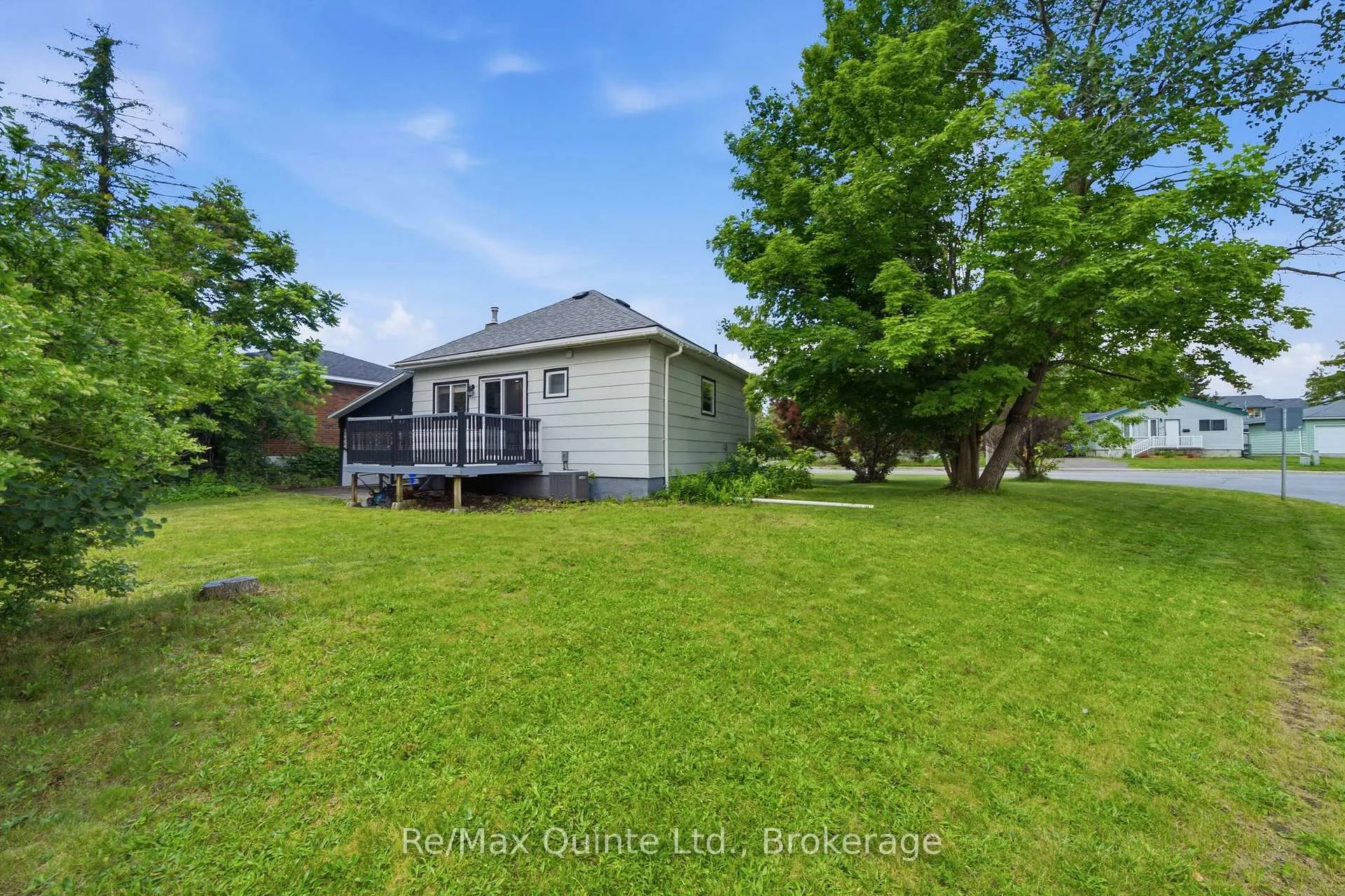 Photo 43 of 261 Sidney Street, Quinte West, Trenton Ward — HOMEH