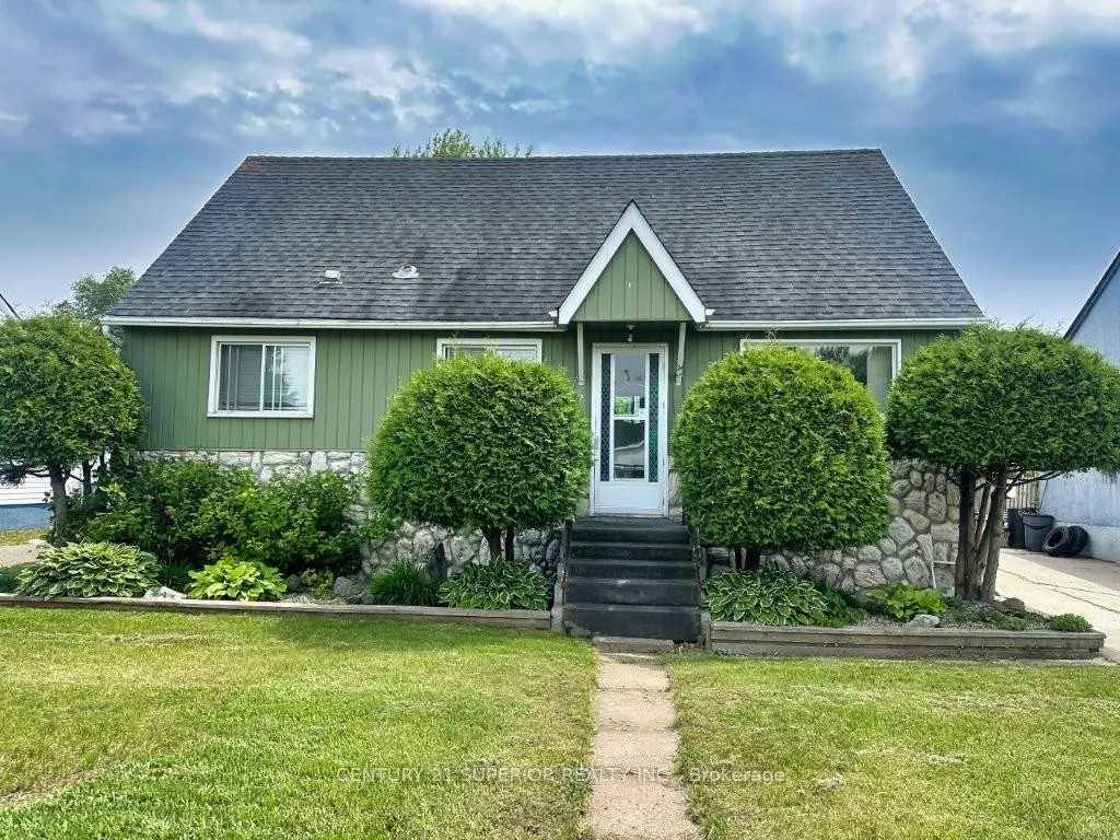 Photo 2 of 242 Empire Ave, Thunder Bay, Westfort — HOMEH