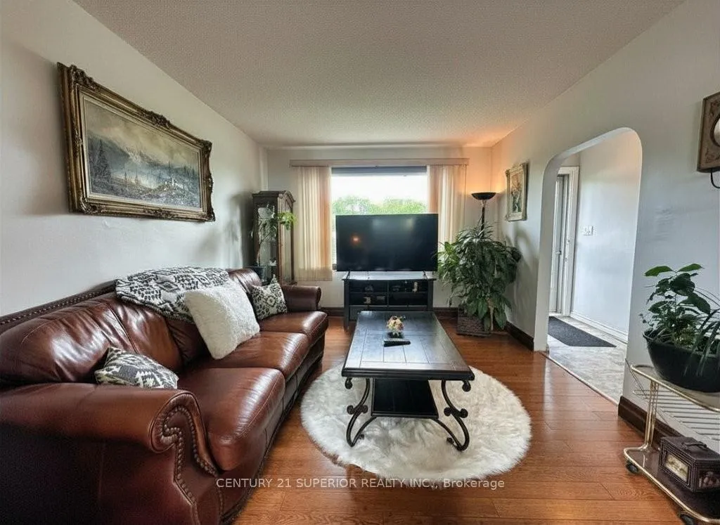 Photo 4 of 242 Empire Ave, Thunder Bay, Westfort — HOMEH