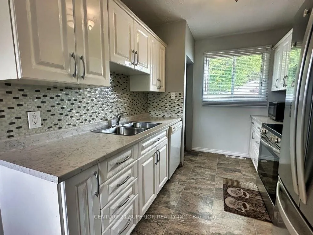 Photo 9 of 242 Empire Ave, Thunder Bay, Westfort — HOMEH