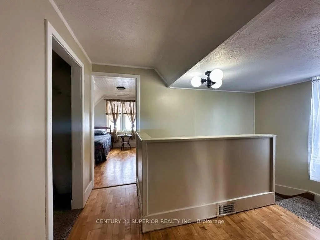 Photo 19 of 242 Empire Ave, Thunder Bay, Westfort — HOMEH