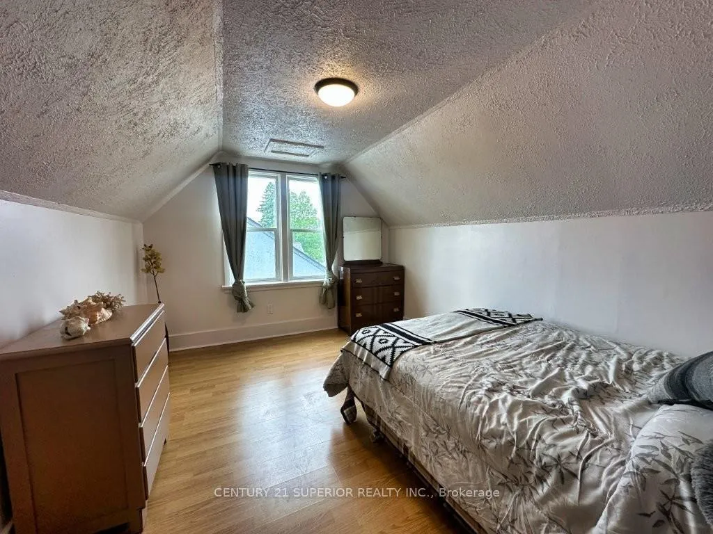 Photo 20 of 242 Empire Ave, Thunder Bay, Westfort — HOMEH