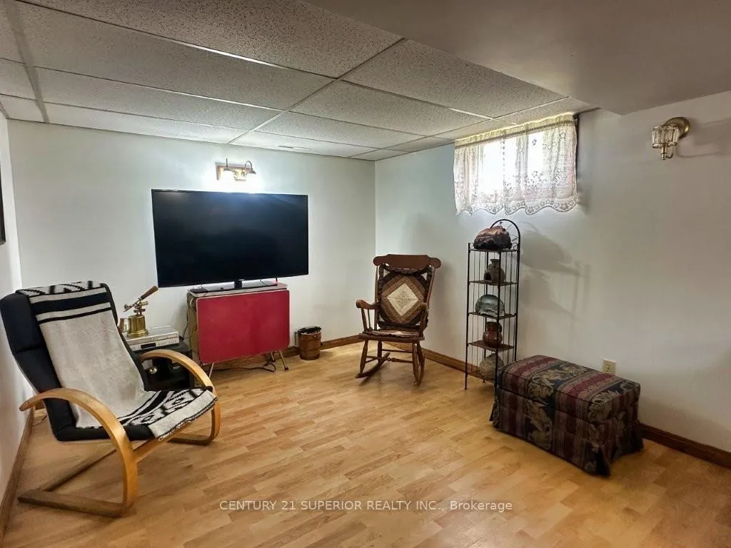Photo 28 of 242 Empire Ave, Thunder Bay, Westfort — HOMEH