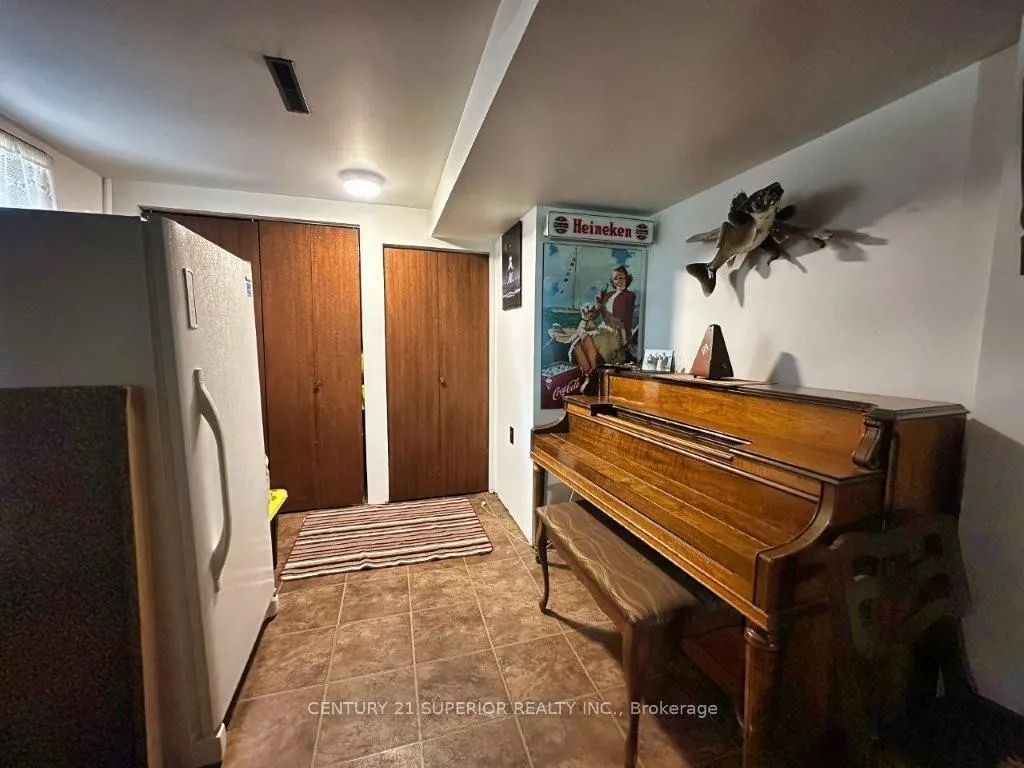 Photo 29 of 242 Empire Ave, Thunder Bay, Westfort — HOMEH