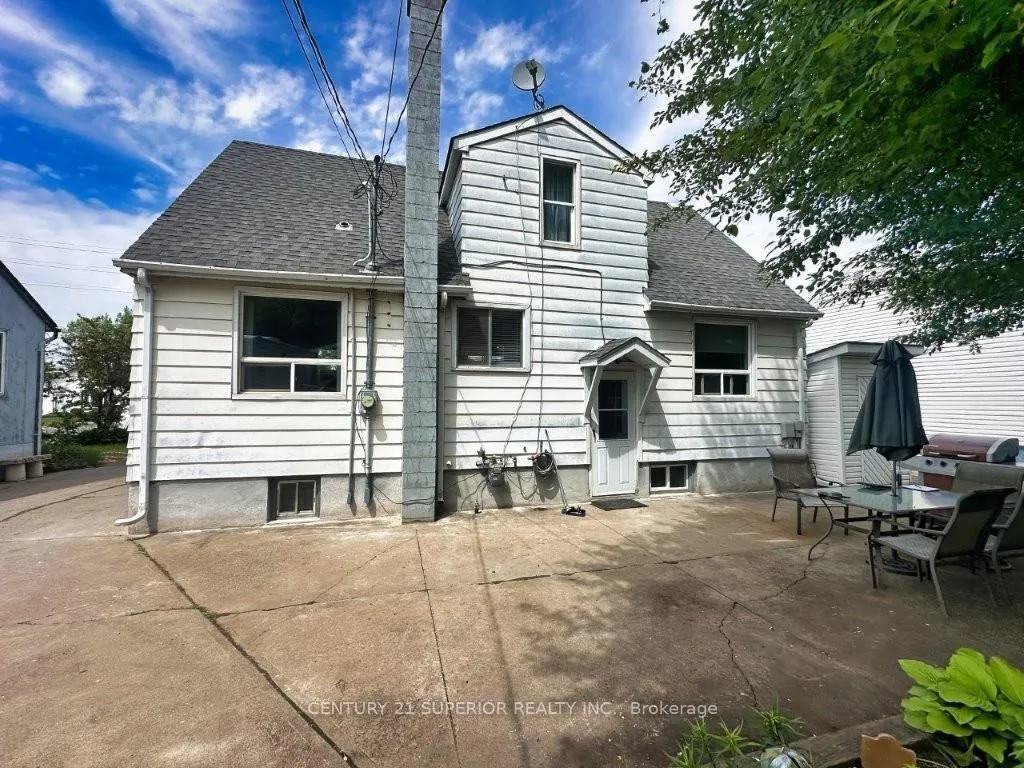 Photo 35 of 242 Empire Ave, Thunder Bay, Westfort — HOMEH