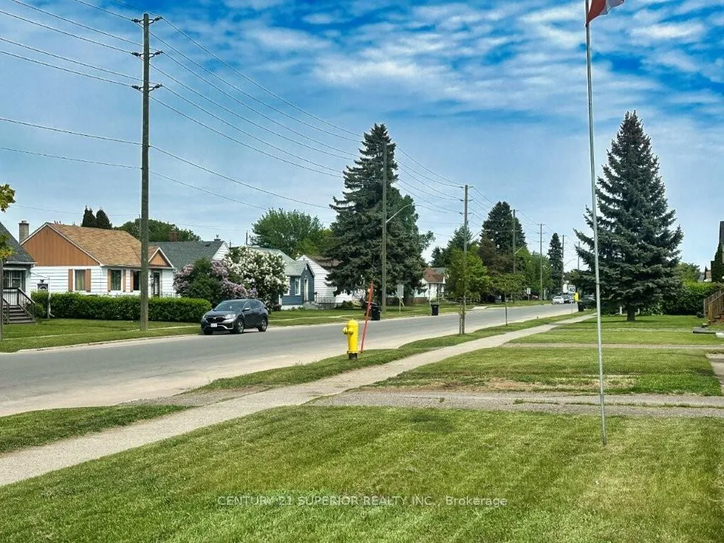 Photo 50 of 242 Empire Ave, Thunder Bay, Westfort — HOMEH
