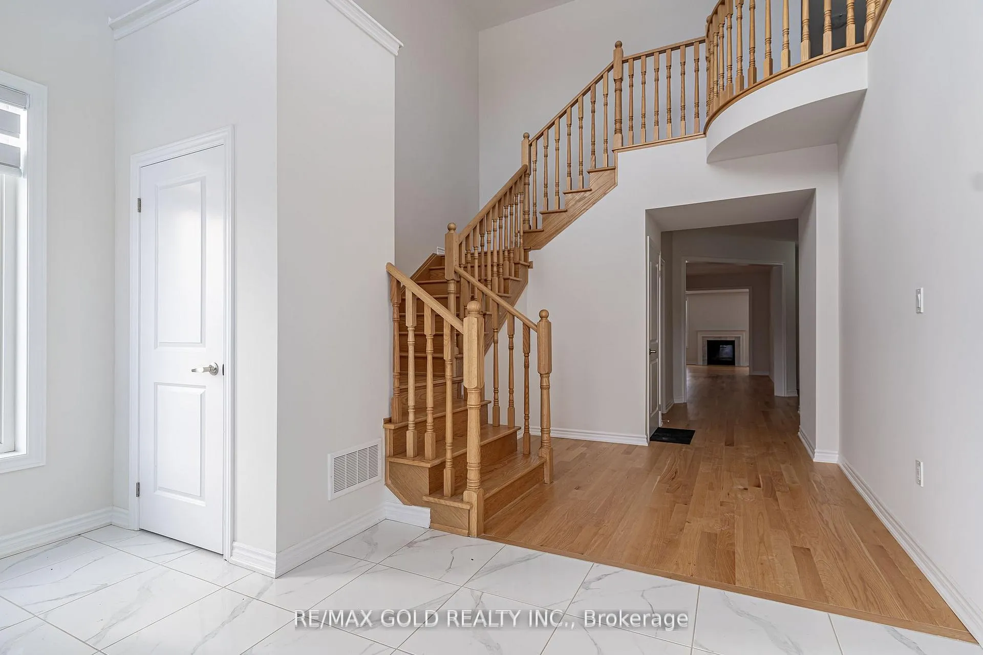 Photo 5 of 33 Gilham Way, Brant, Paris — HOMEH