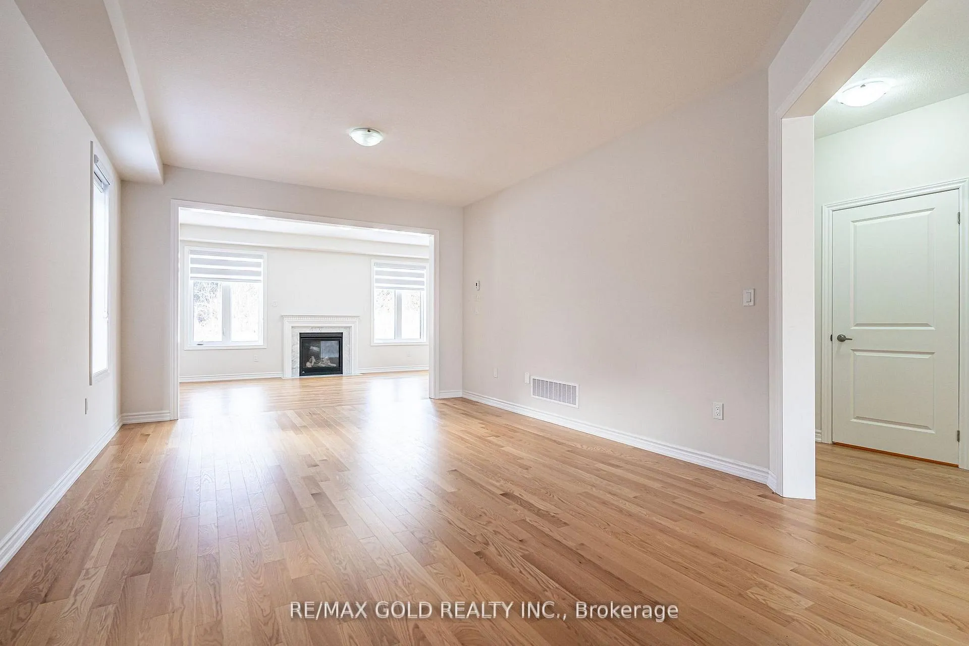 Photo 9 of 33 Gilham Way, Brant, Paris — HOMEH