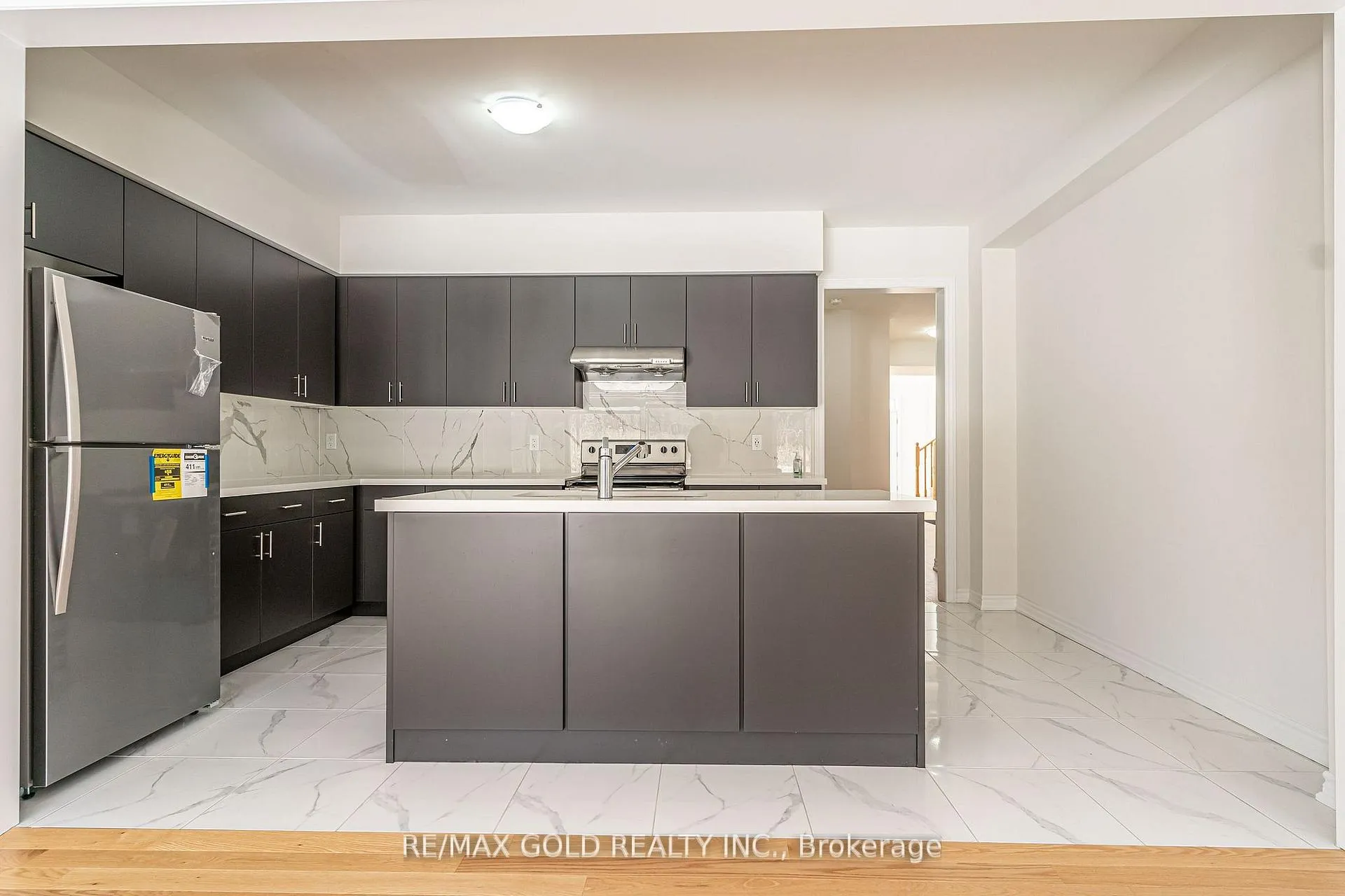 Photo 16 of 33 Gilham Way, Brant, Paris — HOMEH