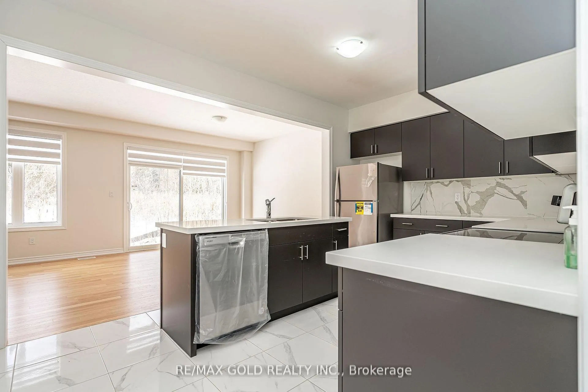 Photo 19 of 33 Gilham Way, Brant, Paris — HOMEH