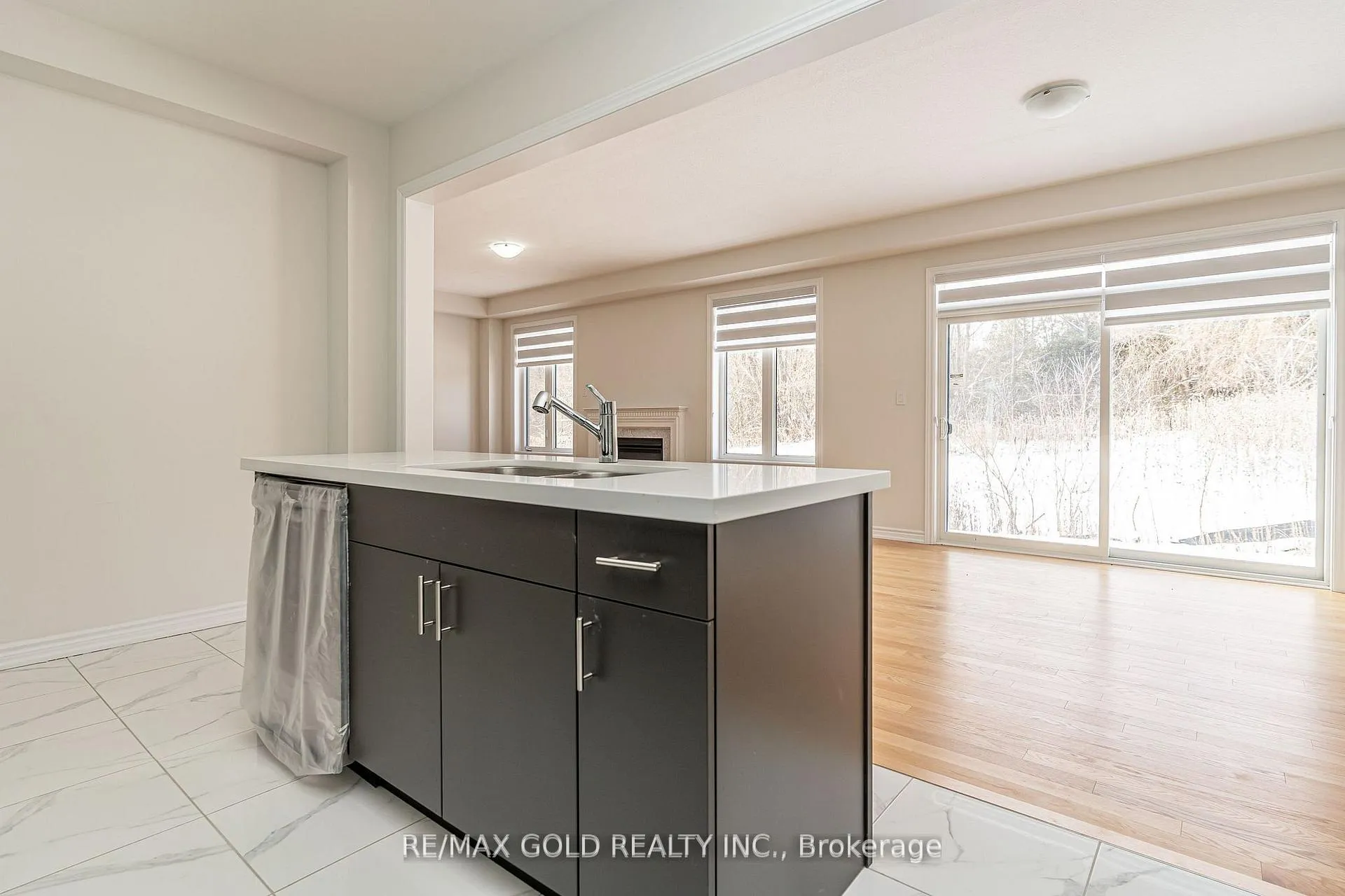 Photo 20 of 33 Gilham Way, Brant, Paris — HOMEH