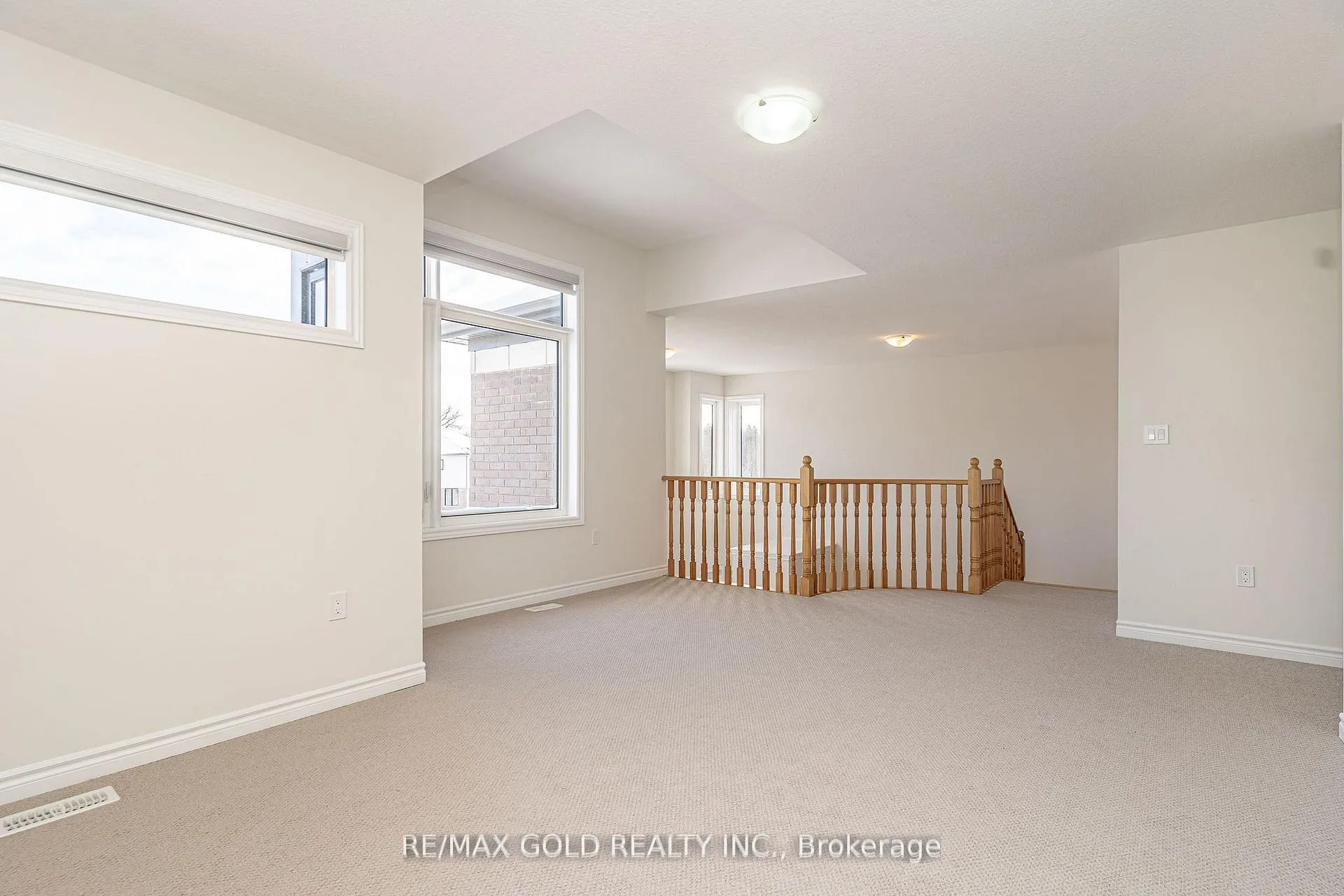 Photo 27 of 33 Gilham Way, Brant, Paris — HOMEH