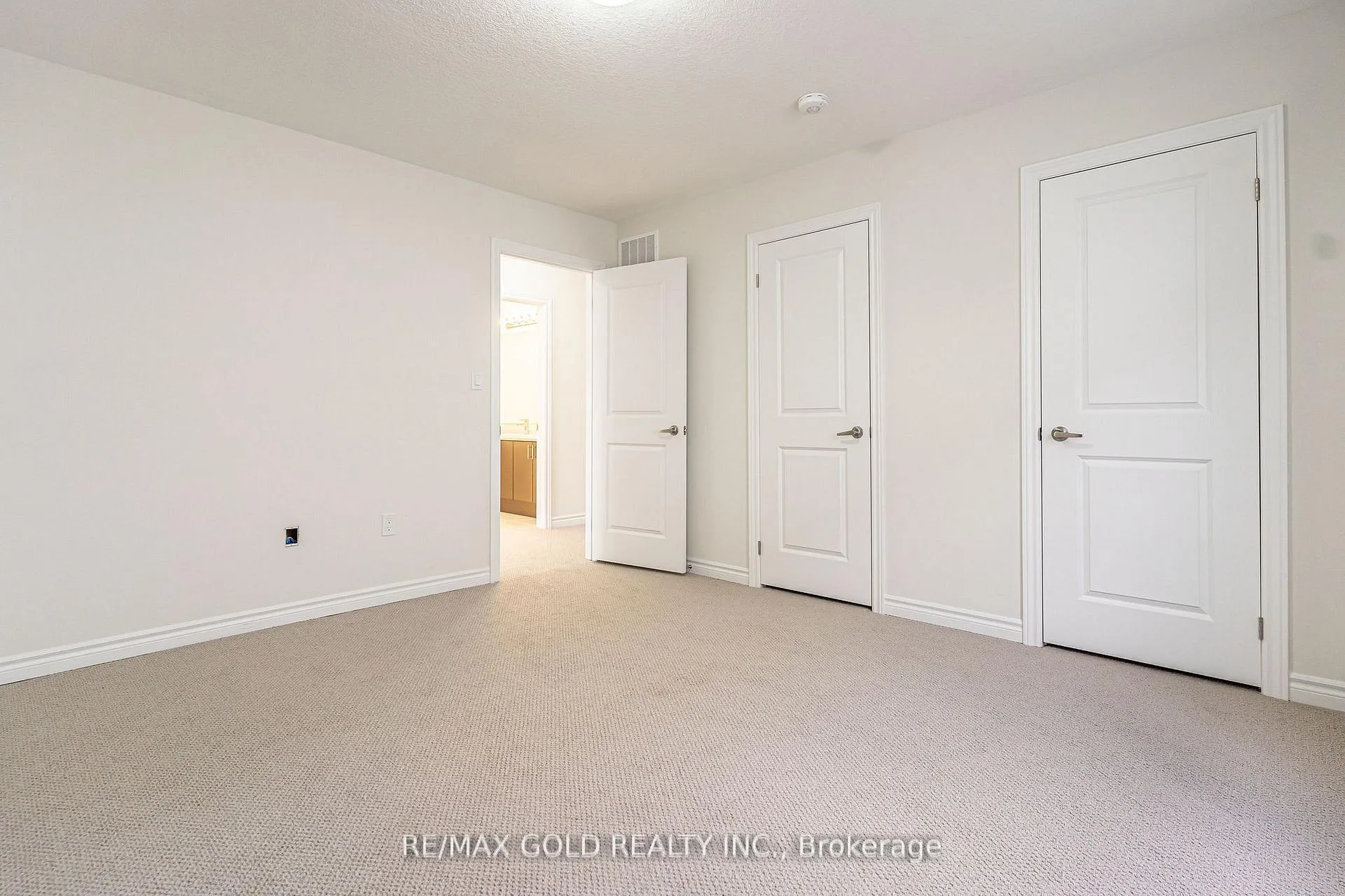 Photo 37 of 33 Gilham Way, Brant, Paris — HOMEH