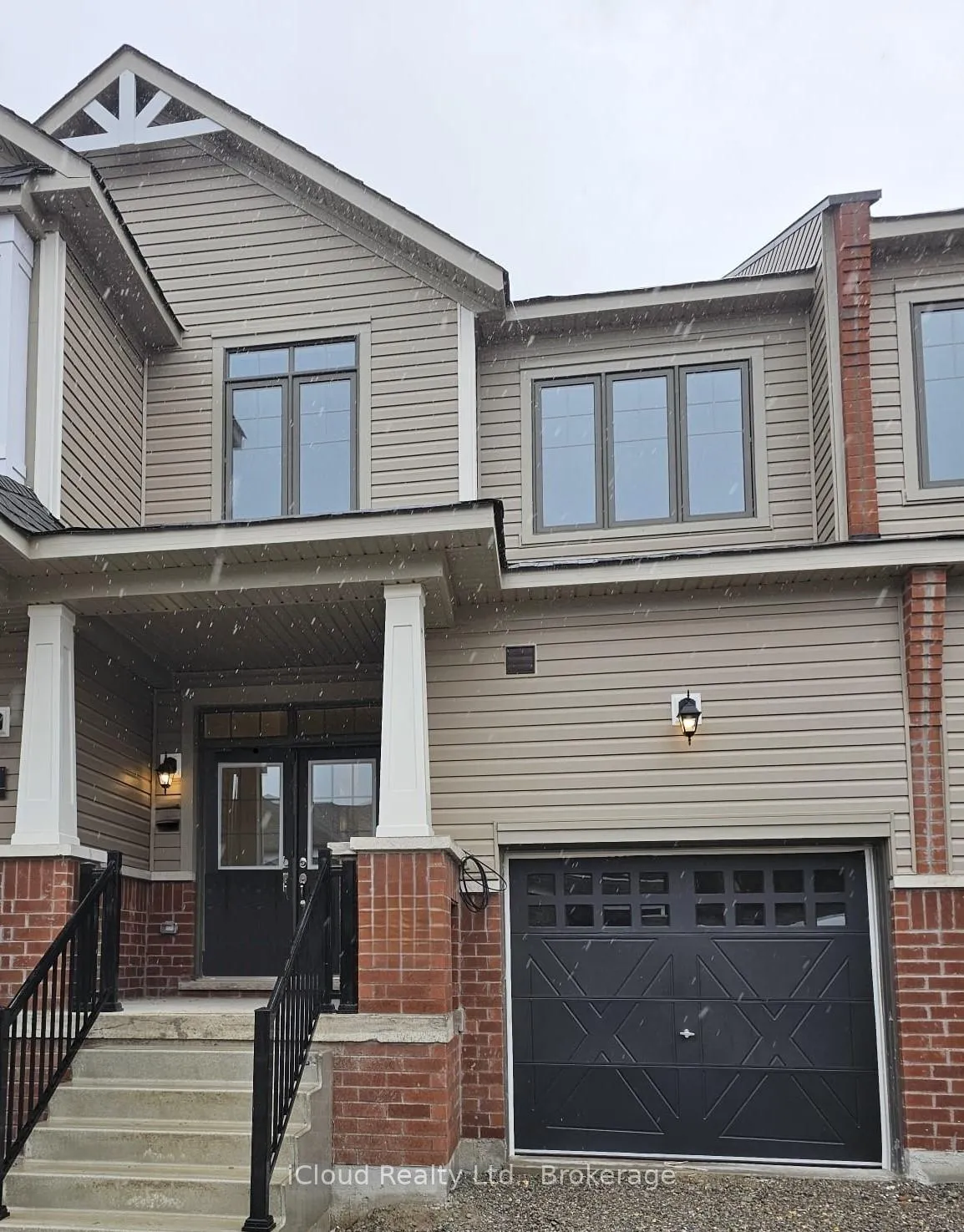 Front of 9 Durham Avenue W