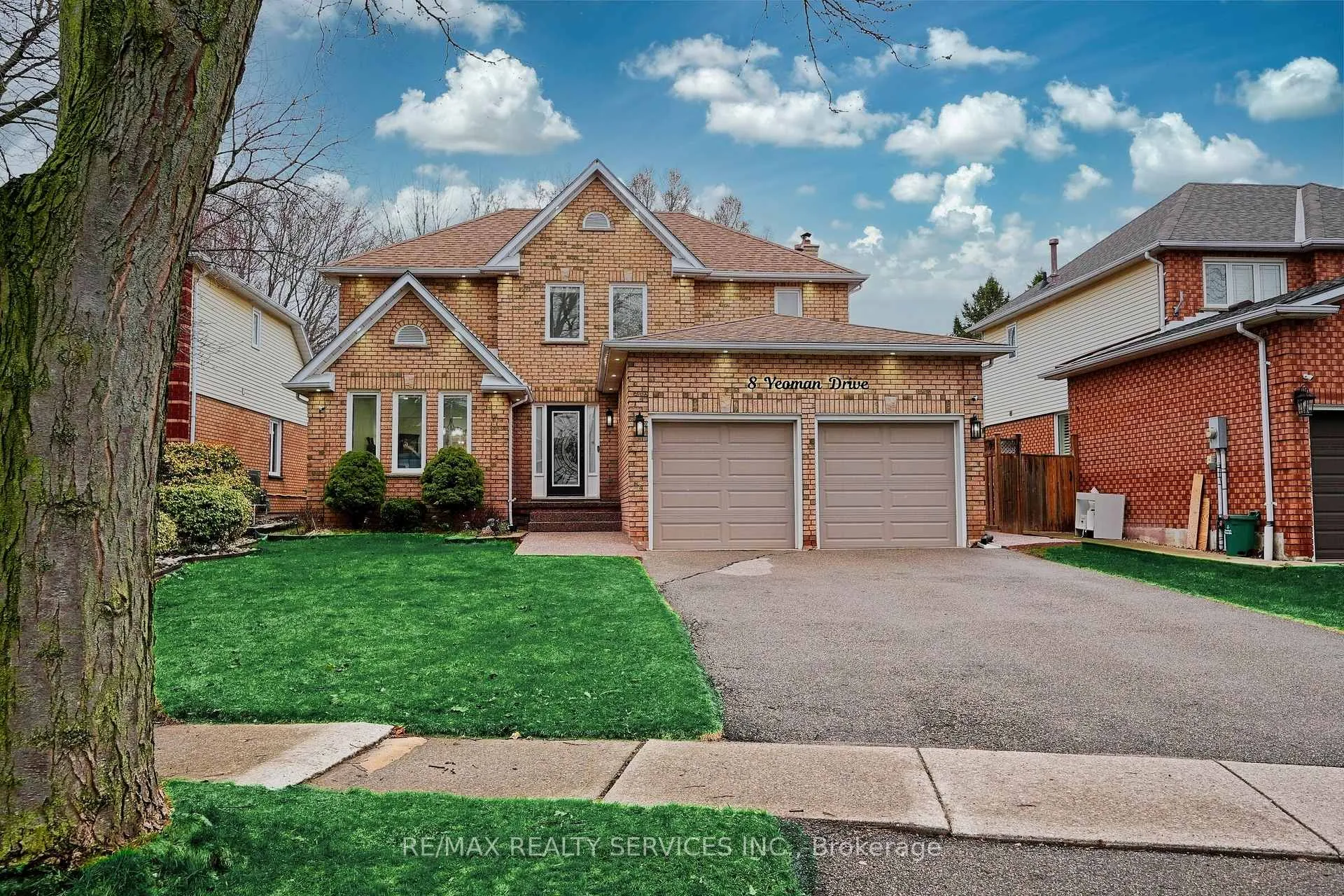 Photo 1 of 8 Yeoman Drive, Brantford, Brier Park — HOMEH