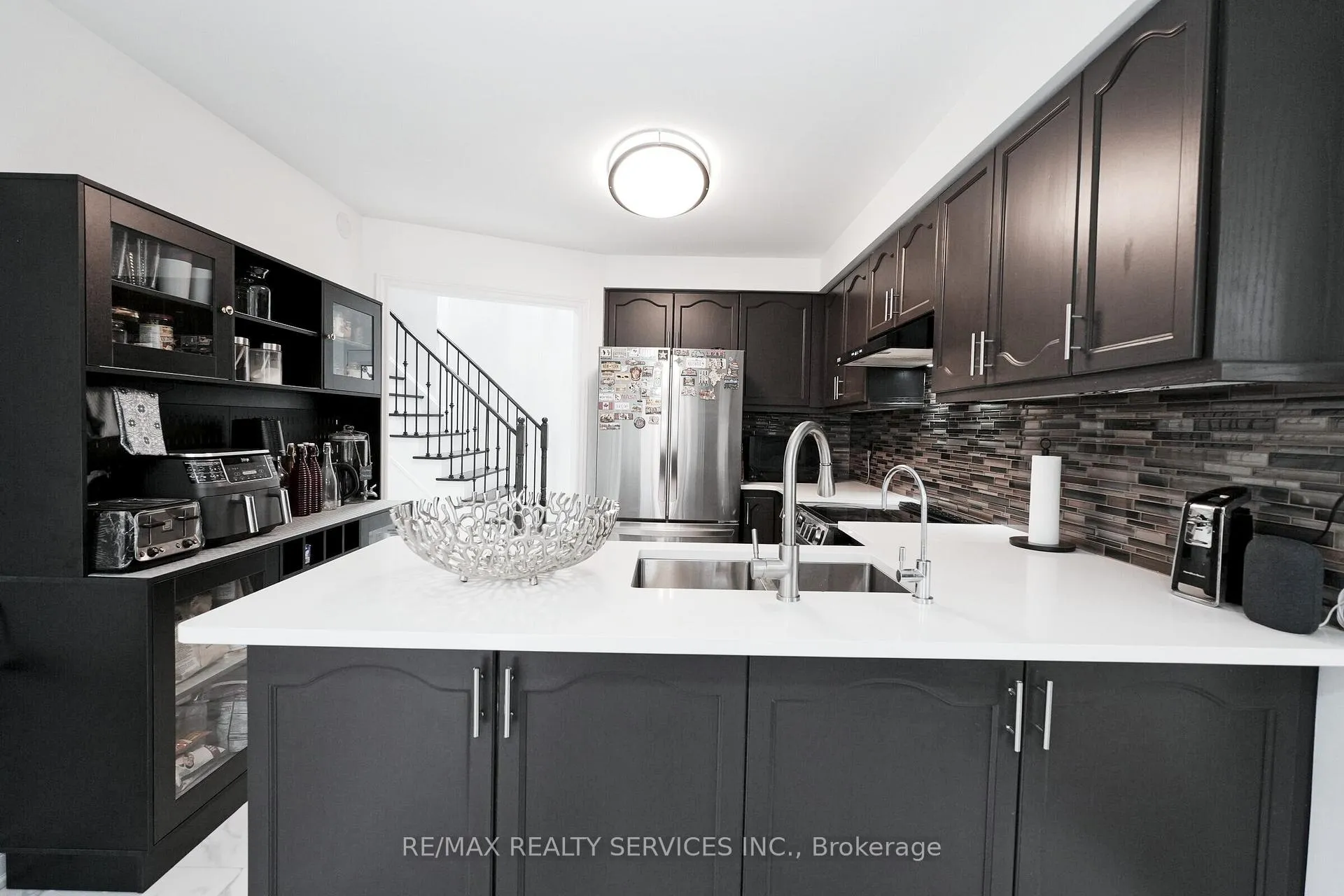 Photo 12 of 8 Yeoman Drive, Brantford, Brier Park — HOMEH