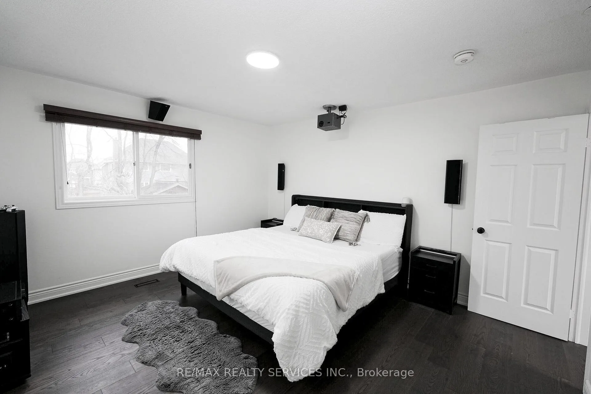 Photo 20 of 8 Yeoman Drive, Brantford, Brier Park — HOMEH