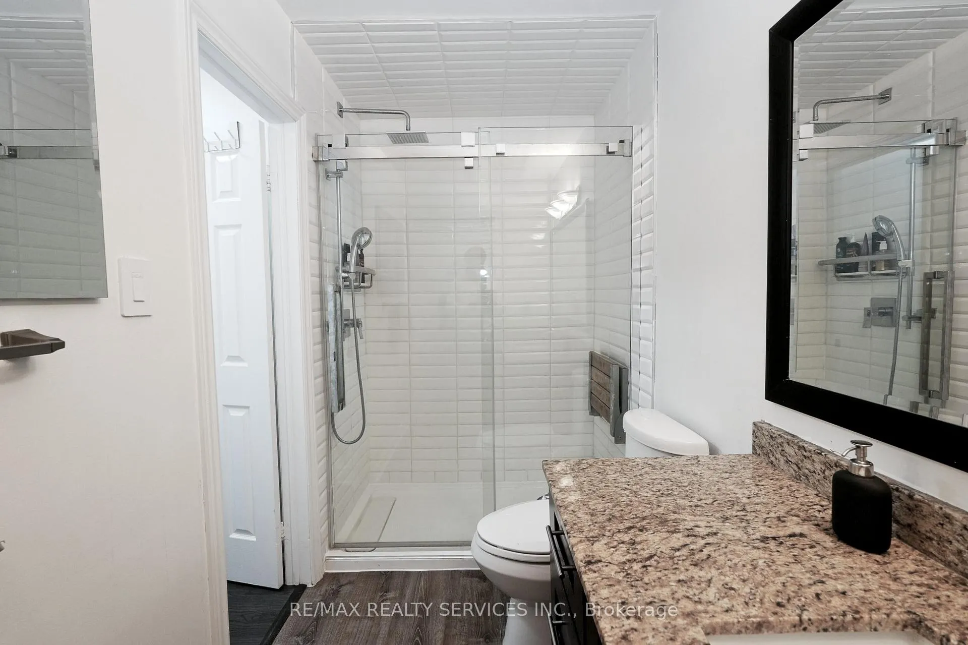 Photo 24 of 8 Yeoman Drive, Brantford, Brier Park — HOMEH