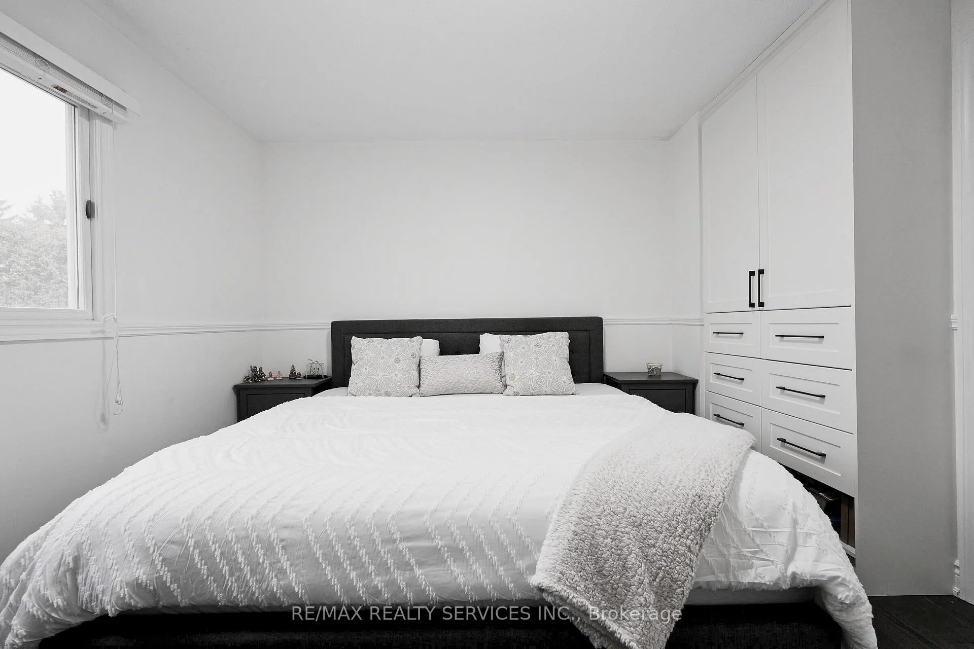 Photo 27 of 8 Yeoman Drive, Brantford, Brier Park — HOMEH
