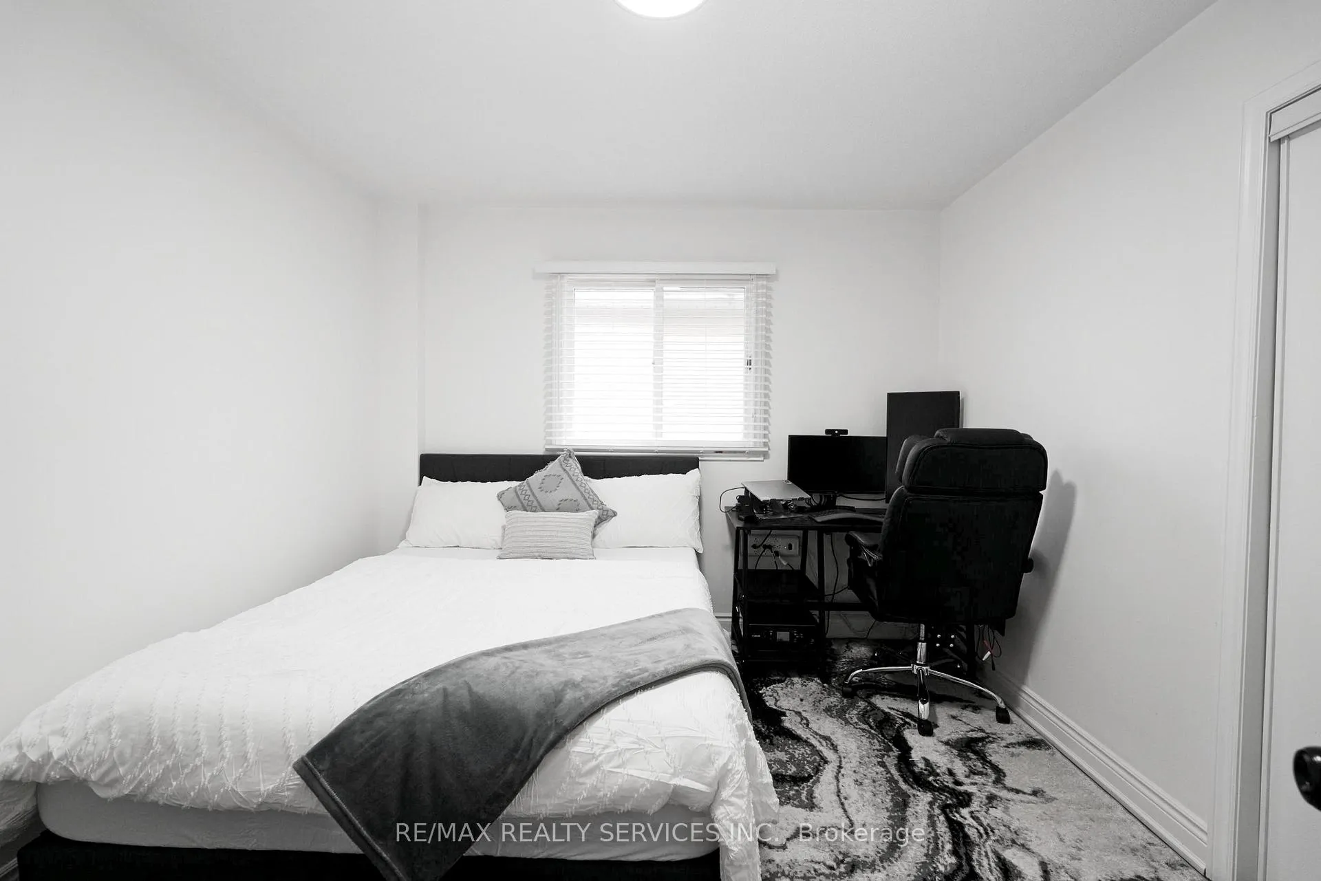 Photo 29 of 8 Yeoman Drive, Brantford, Brier Park — HOMEH
