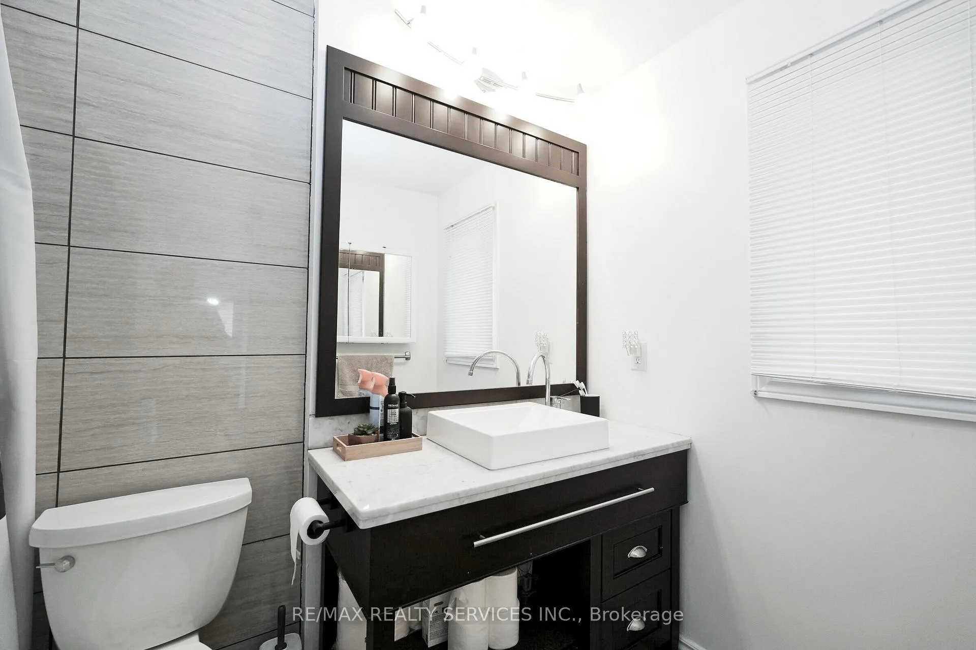 Photo 30 of 8 Yeoman Drive, Brantford, Brier Park — HOMEH