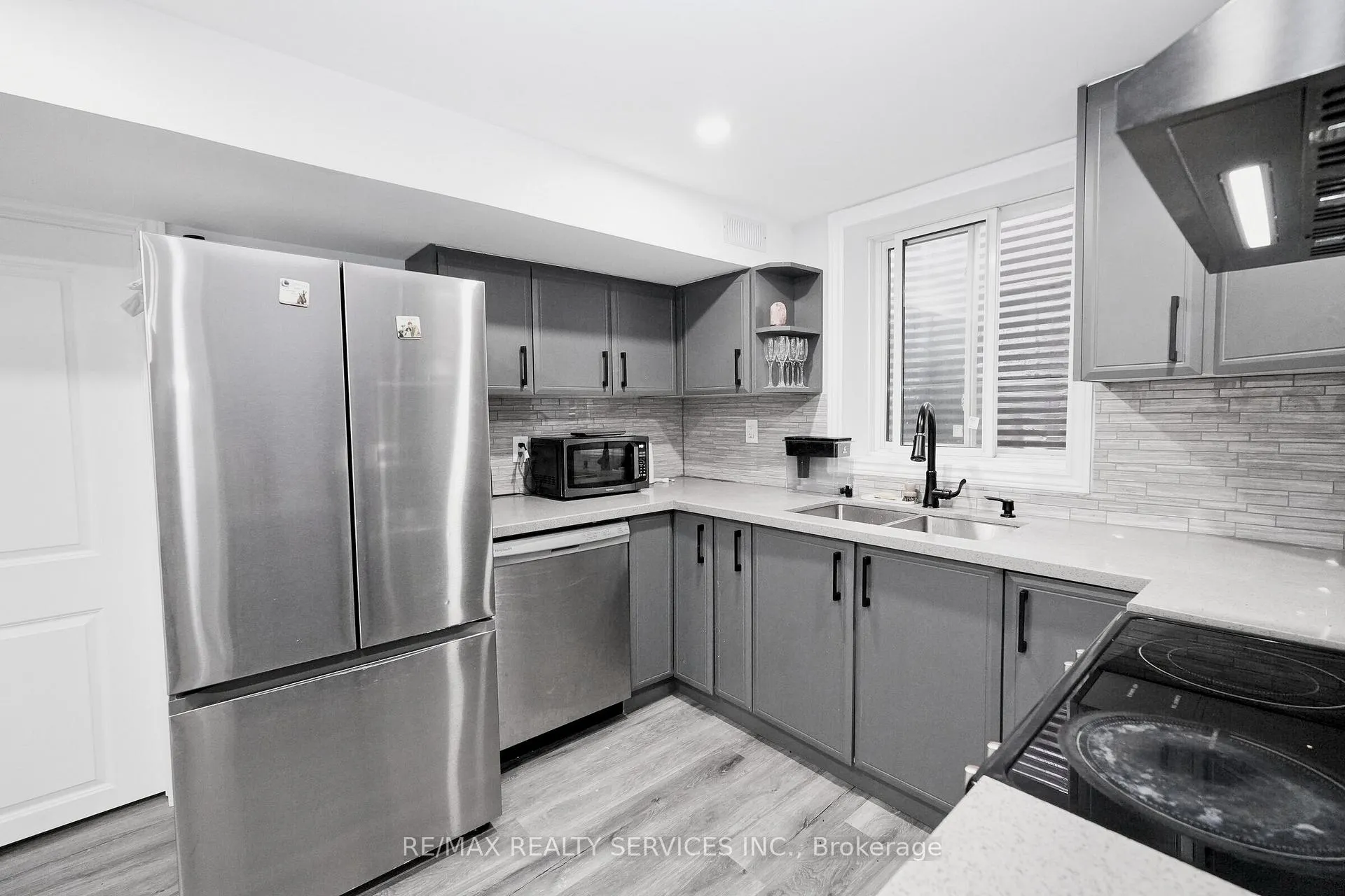 Photo 38 of 8 Yeoman Drive, Brantford, Brier Park — HOMEH