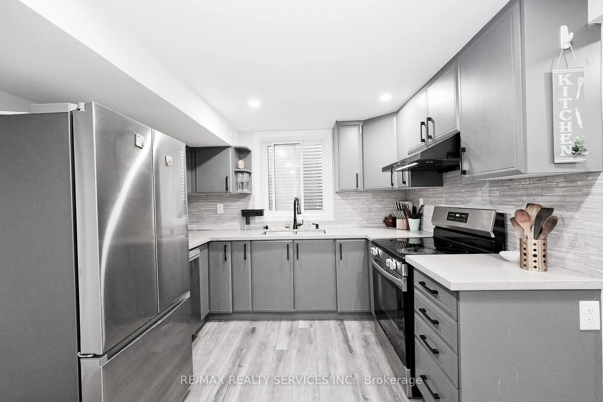Photo 39 of 8 Yeoman Drive, Brantford, Brier Park — HOMEH