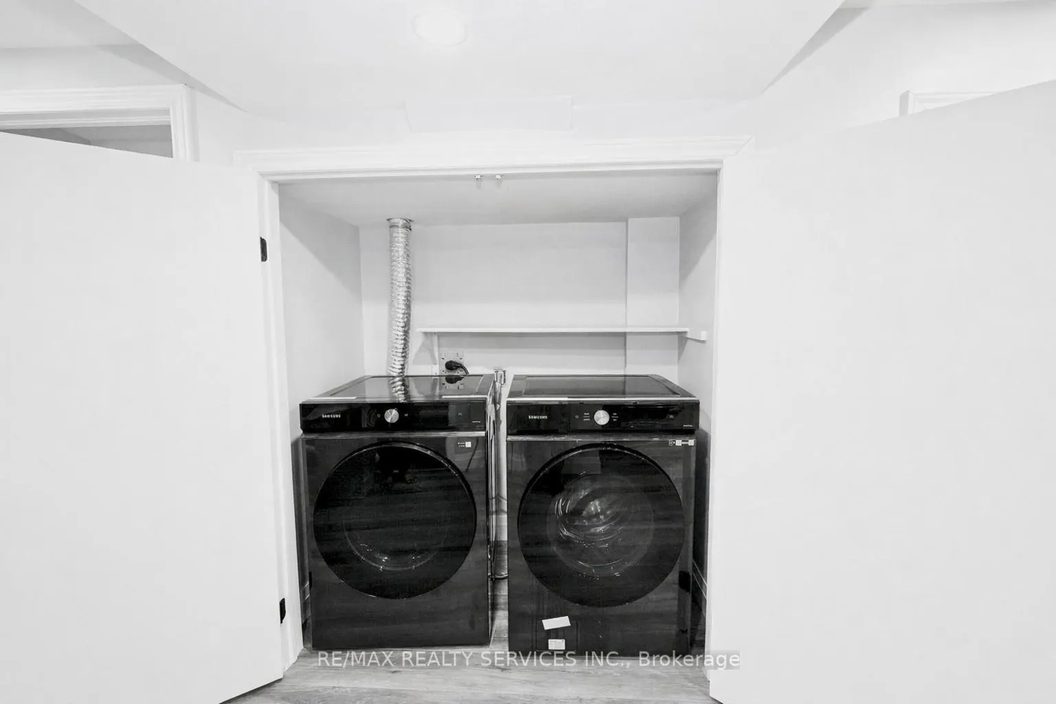 Photo 44 of 8 Yeoman Drive, Brantford, Brier Park — HOMEH