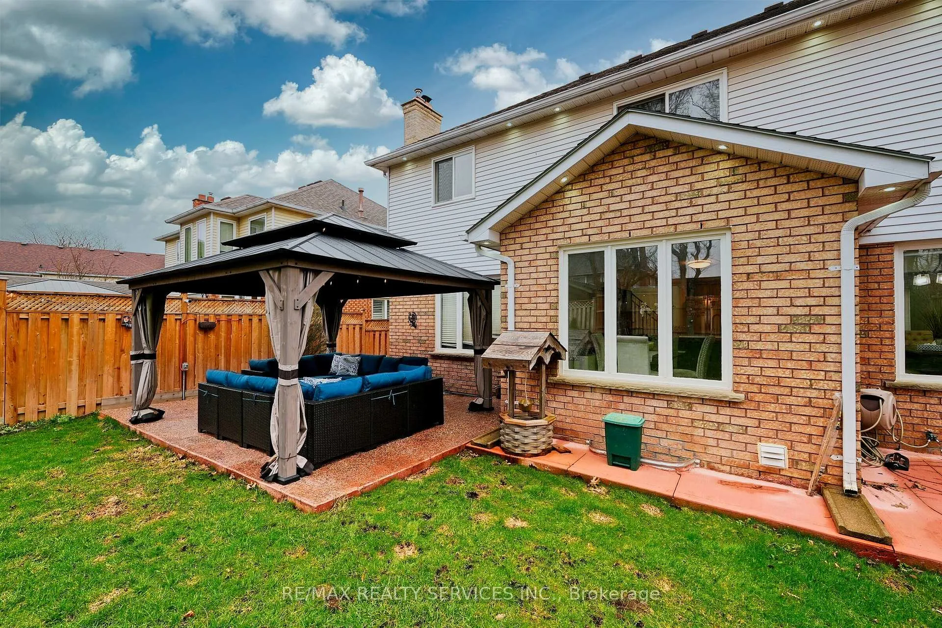 Photo 46 of 8 Yeoman Drive, Brantford, Brier Park — HOMEH