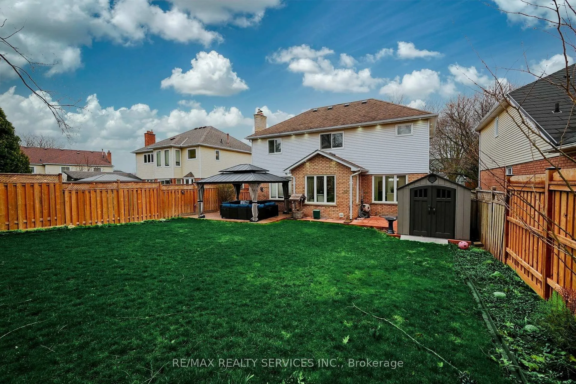 Photo 48 of 8 Yeoman Drive, Brantford, Brier Park — HOMEH